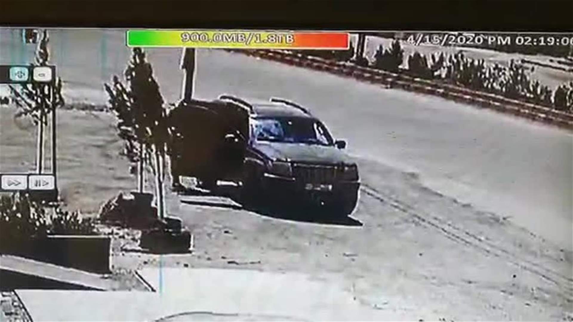 فيديو يظهر لحظة استهداف السيارة منذ أيام عند معبر جديدة يابوس...