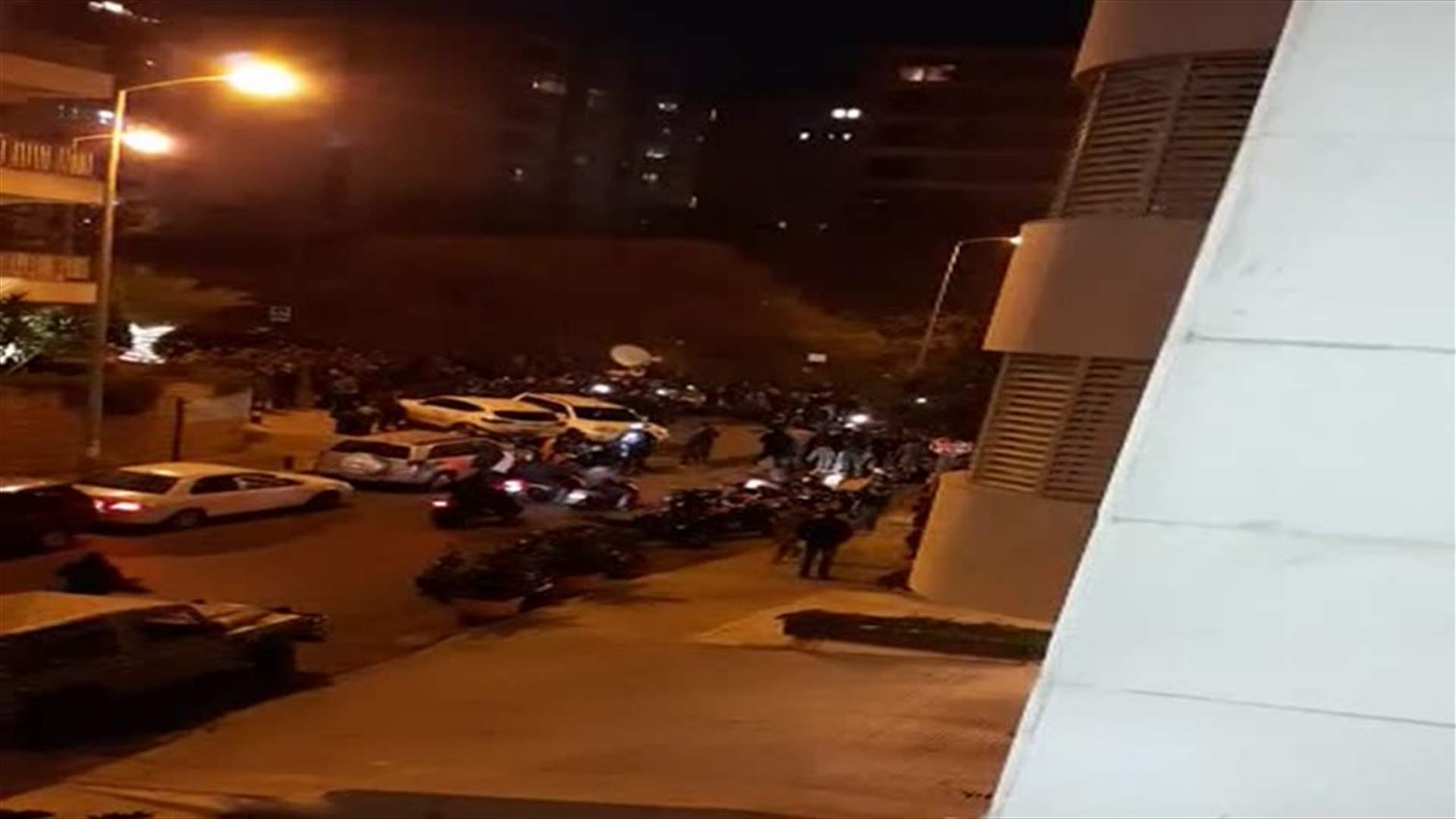 فيديو الاعتصام أمام منزل دياب قديم...