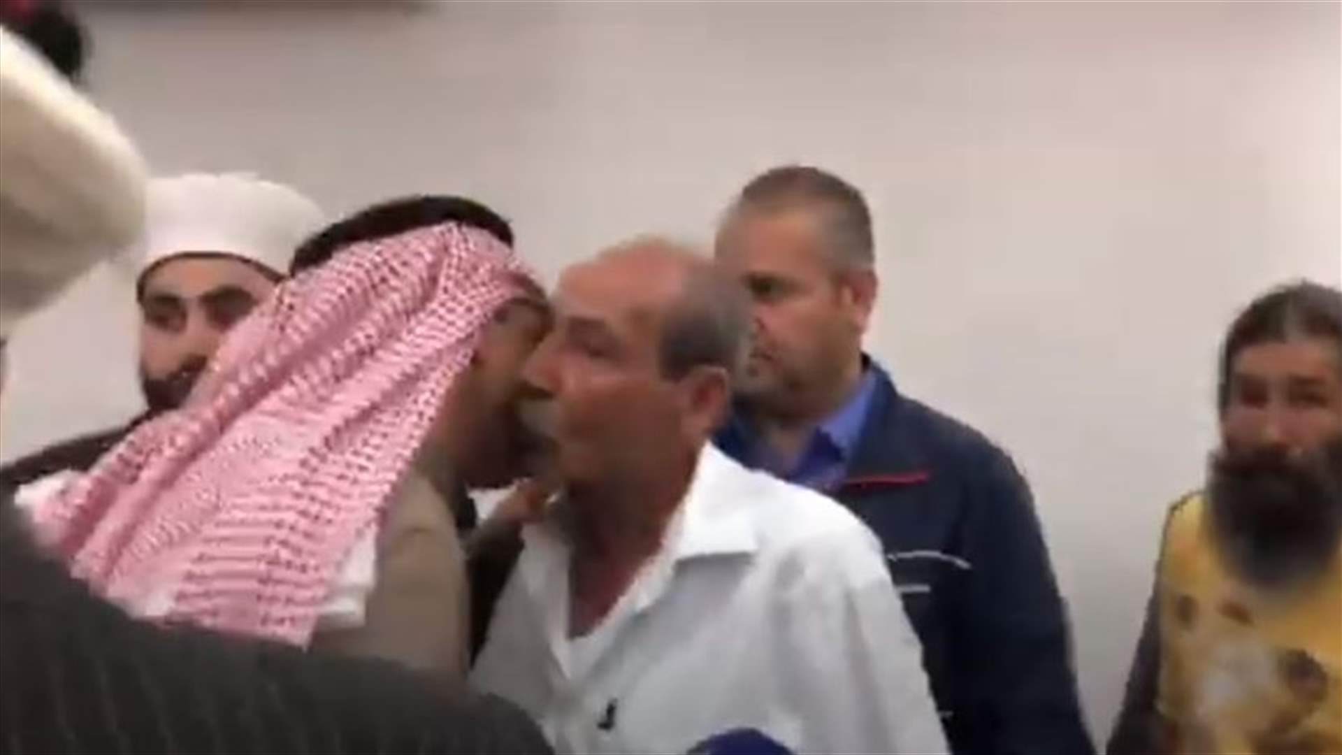 بعد الاشكال... المصالحة تمت في مكتب رئيس بلدية غزة (فيديو)