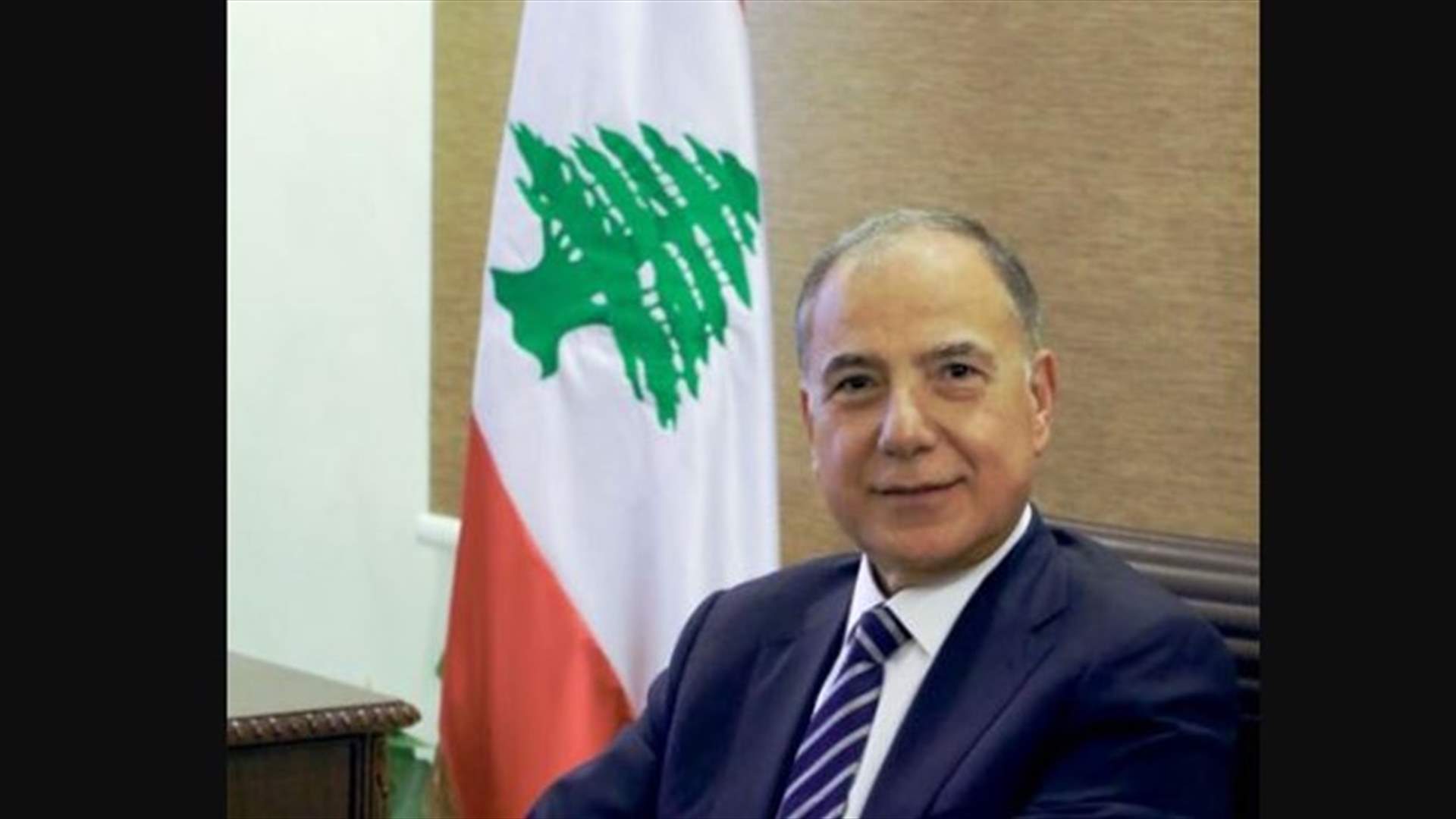 دبوسي طلب في كتاب الى دياب السماح للتجار بفتح محالهم لساعات محددة