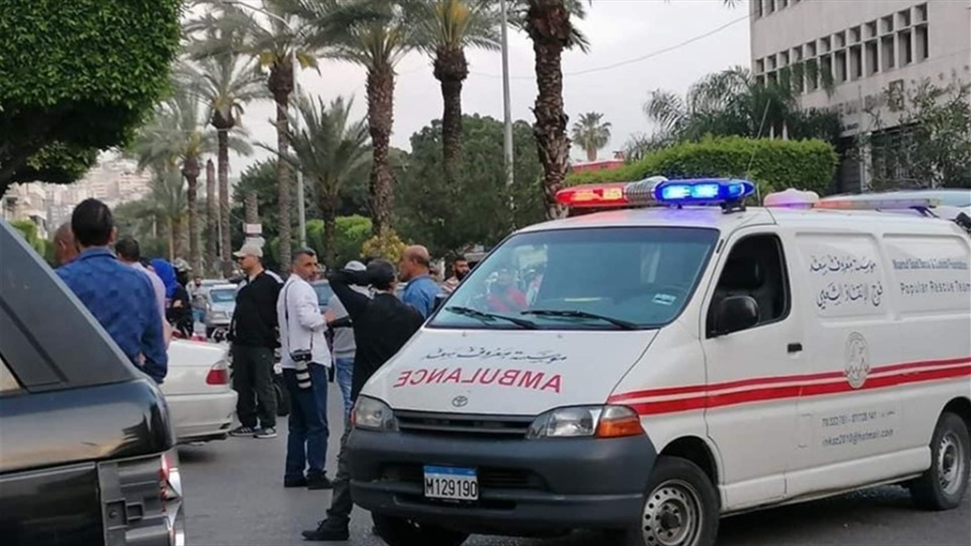 توقيف محتجين في صيدا بعدما رشقوا مصرف لبنان بالحجارة