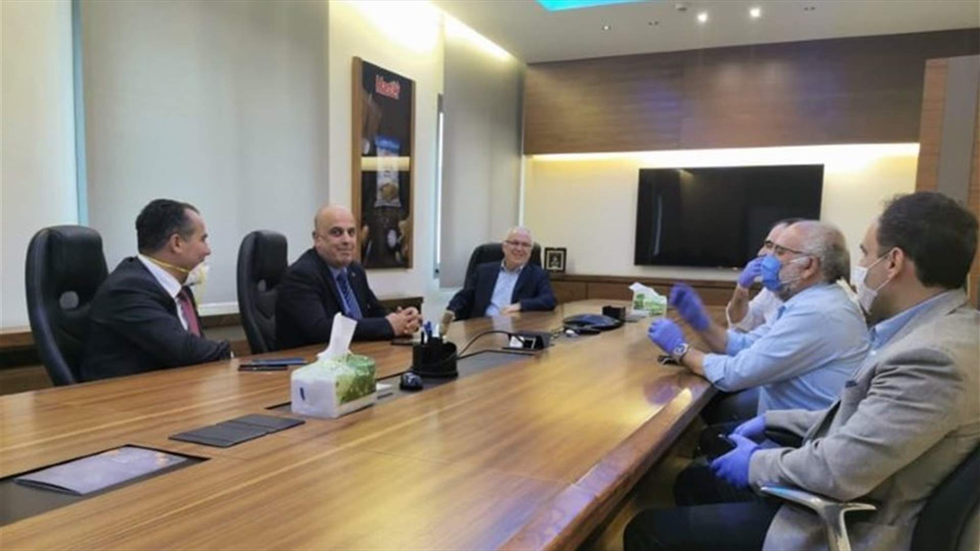 صناعيو البقاع ناقشوا موضوع ارتفاع سعر الدولار وفقدانه من الاسواق