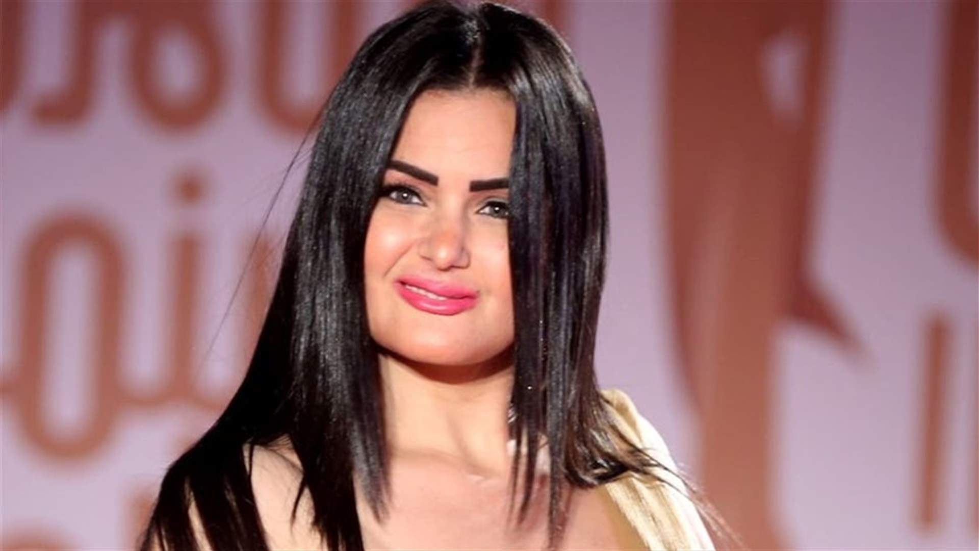 سما المصري في قبضة الشرطة بسبب "نشر فيديوهات إباحية"