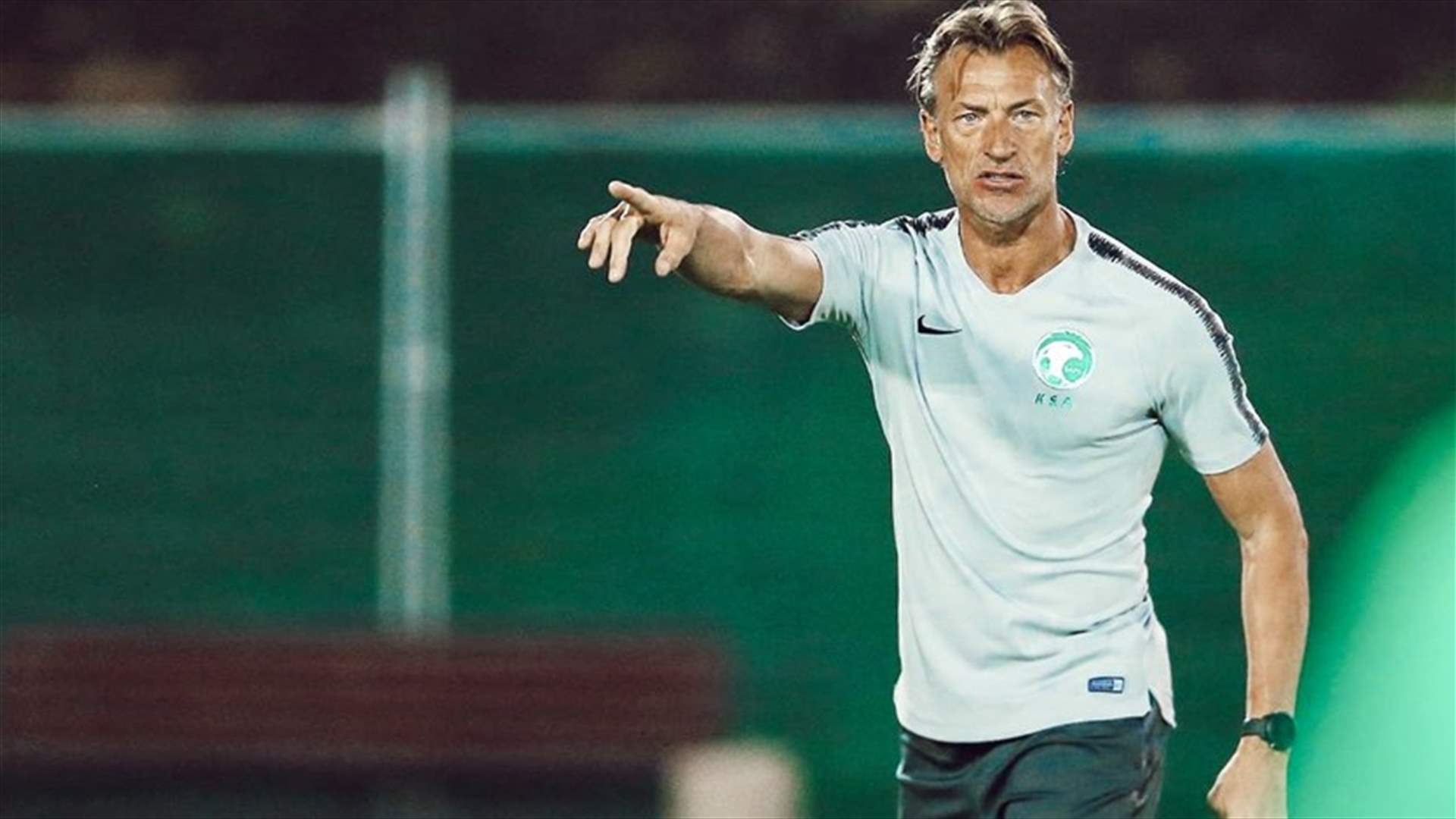 إيرفي رينار مدرب السعودية يشارك في خفض راتبه لدعم السلطات الصحية في أزمة كورونا