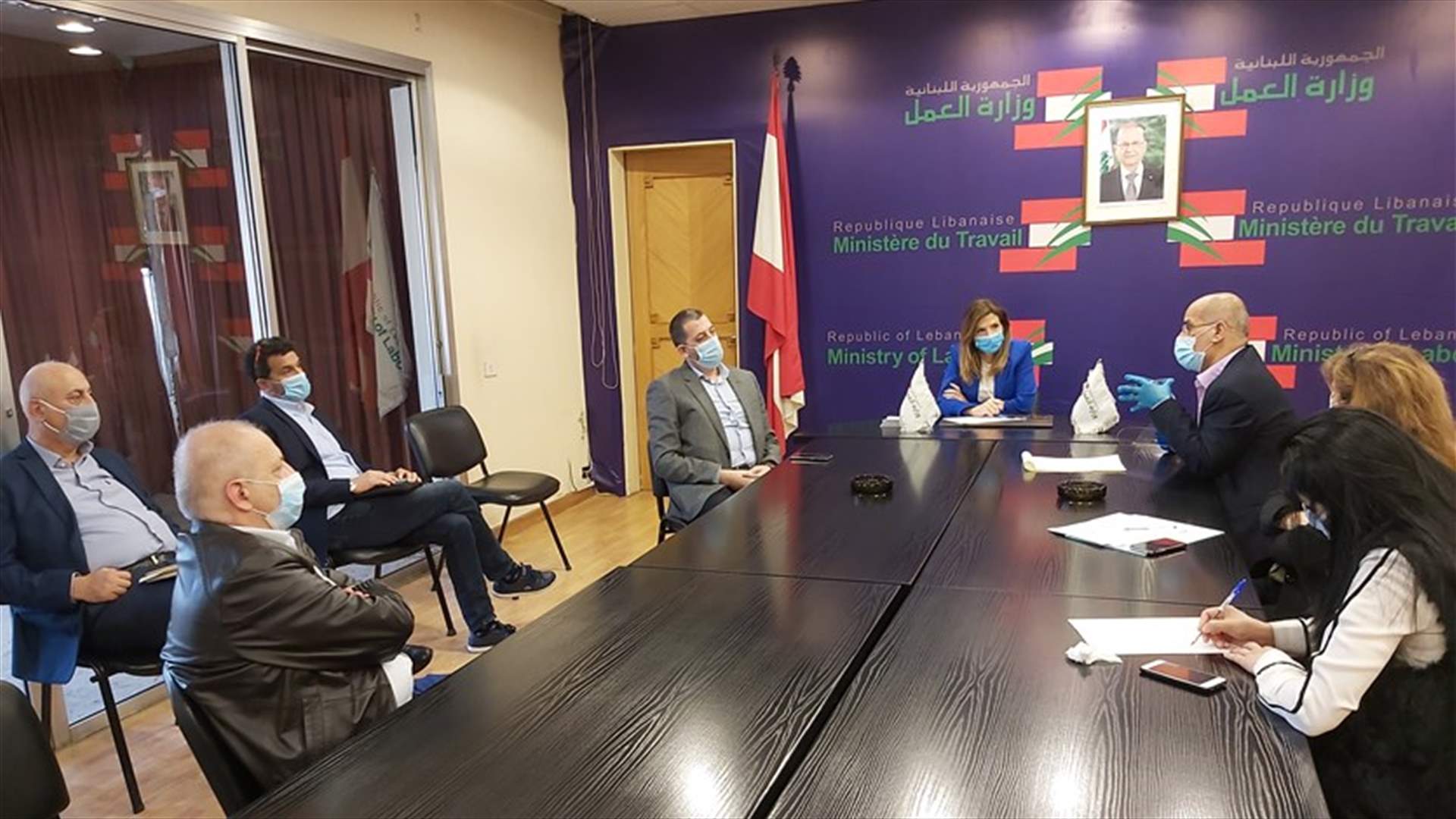 وضع خارطة طريق في وزارة العمل لتنفيذ حملة توعية على مخاطر الفيروس