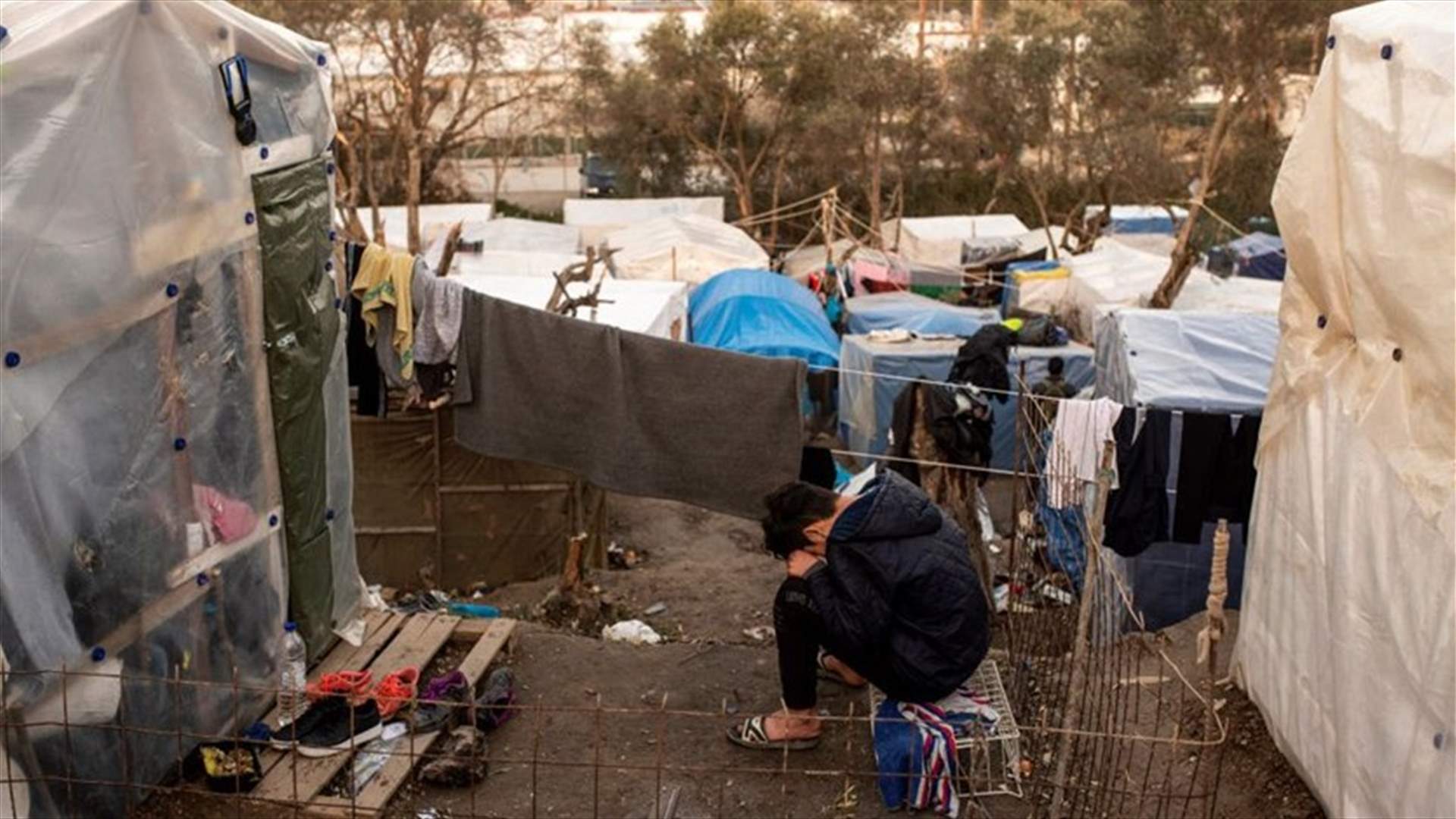 تشريد 200 مهاجر بسبب حريق في مخيم بجزيرة ساموس اليونانية