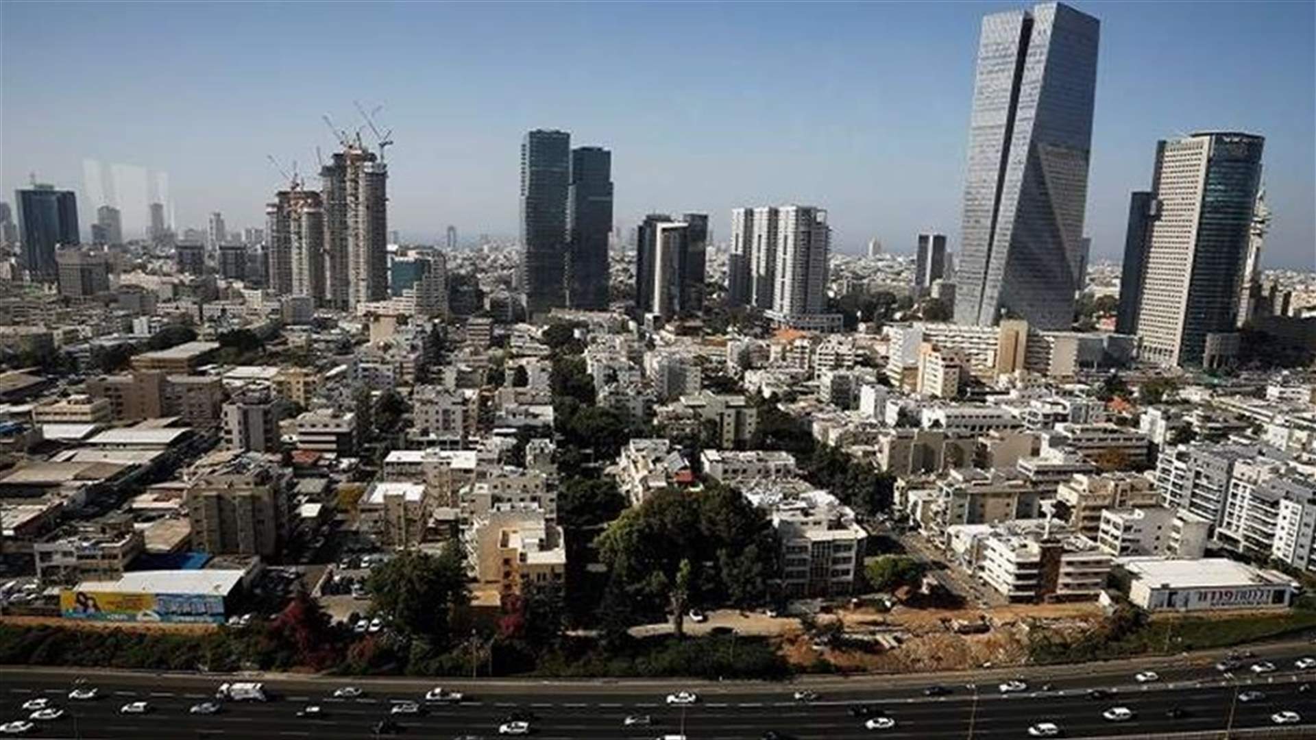 إصابة إسرائيلية طعنها فلسطيني أصيب بدوره بطلق ناري في تل ابيب