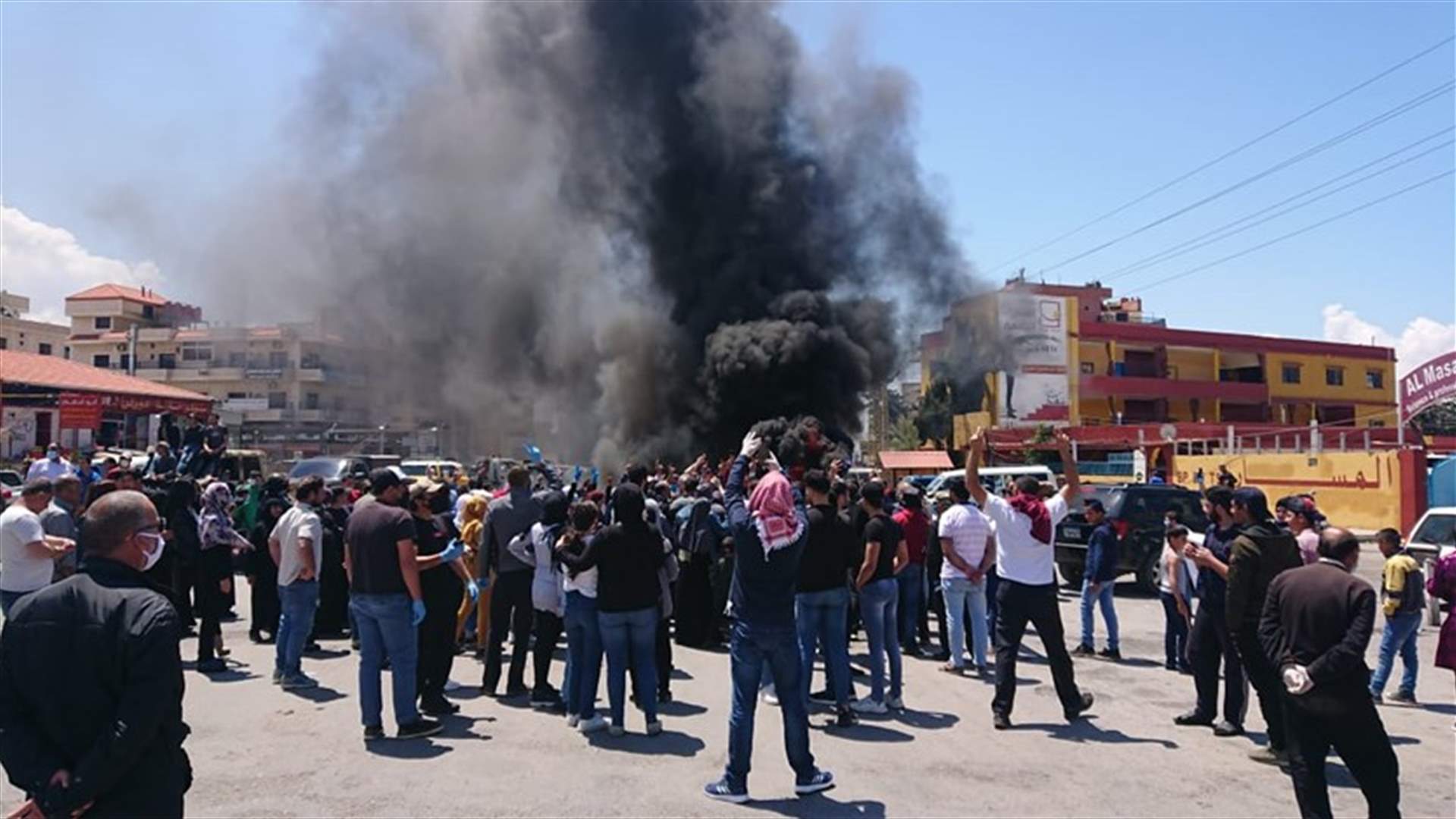 اعتصام وقطع مدخل بعلبك الجنوبي للمطالبة بقانون العفو العام