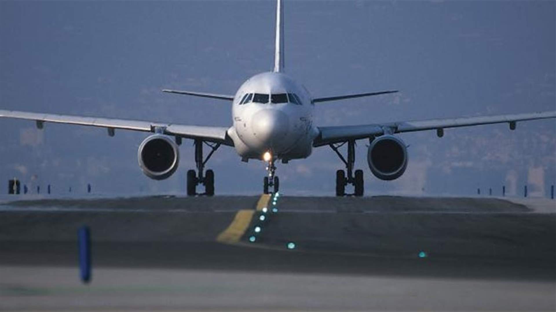 انخفاض هائل بحركة الطيران في آذار