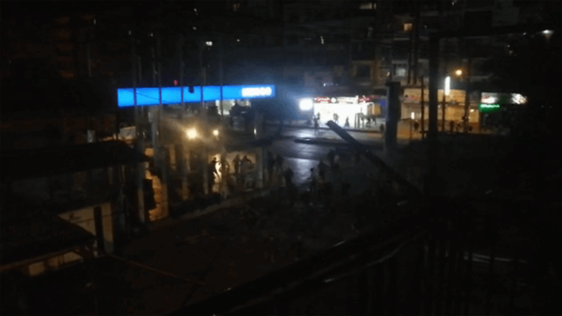مواجهات بين الجيش وعدد من المحتجين ليلا في البداوي... وسقوط جرحى (صور وفيديوهات)