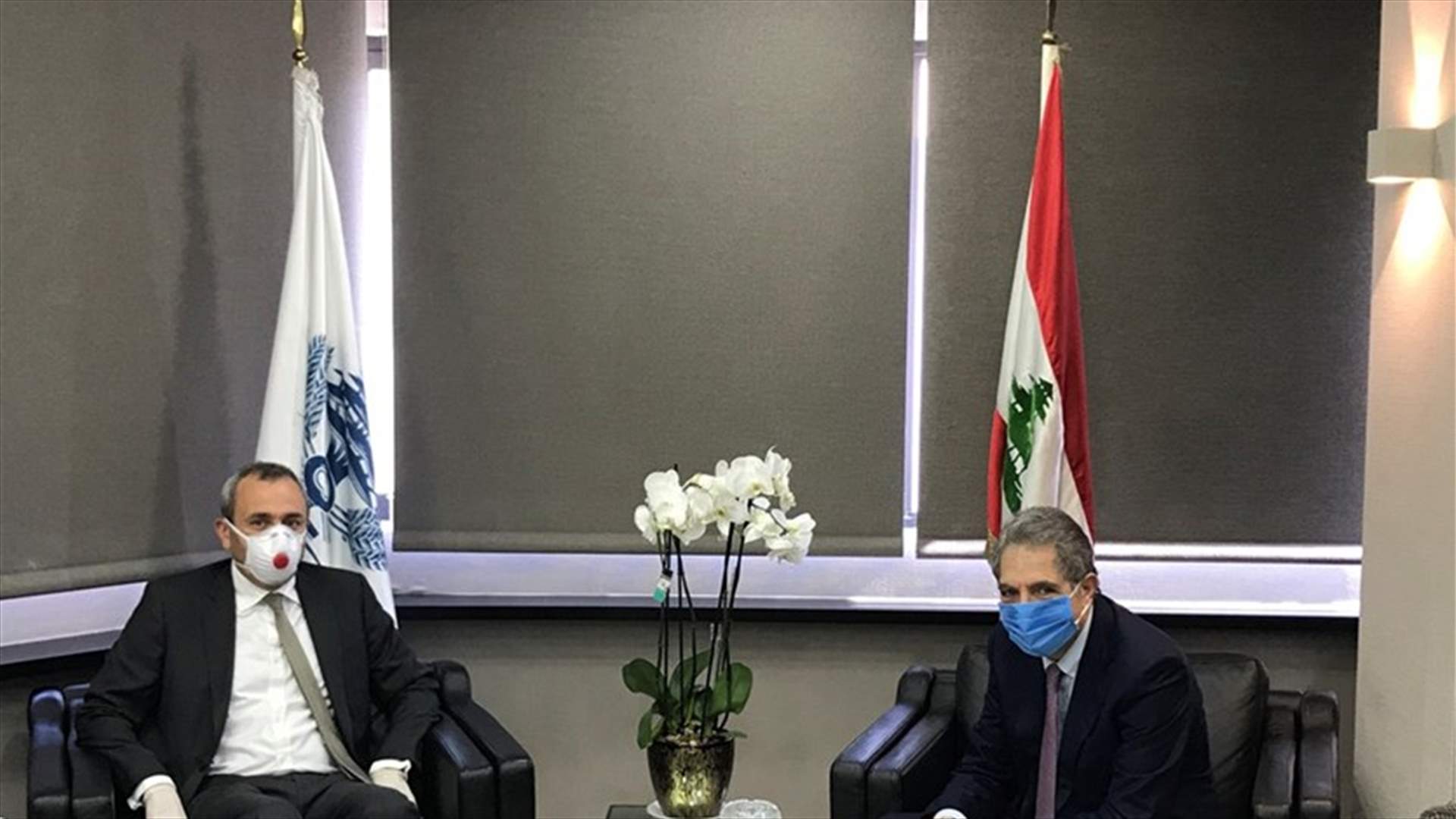 وزني عرض مع رامبلينغ للتطورات المالية والاقتصادية