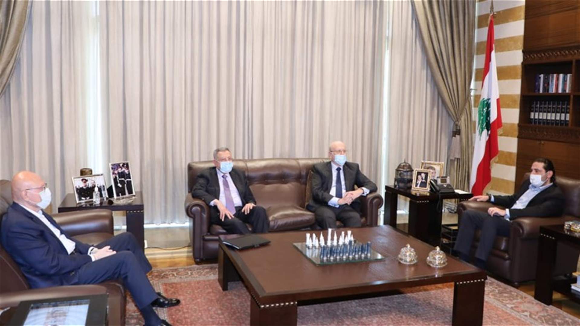 رؤساء الحكومات السابقين التقوا الحريري في بيت الوسط... وهذا ما تناوله اللقاء