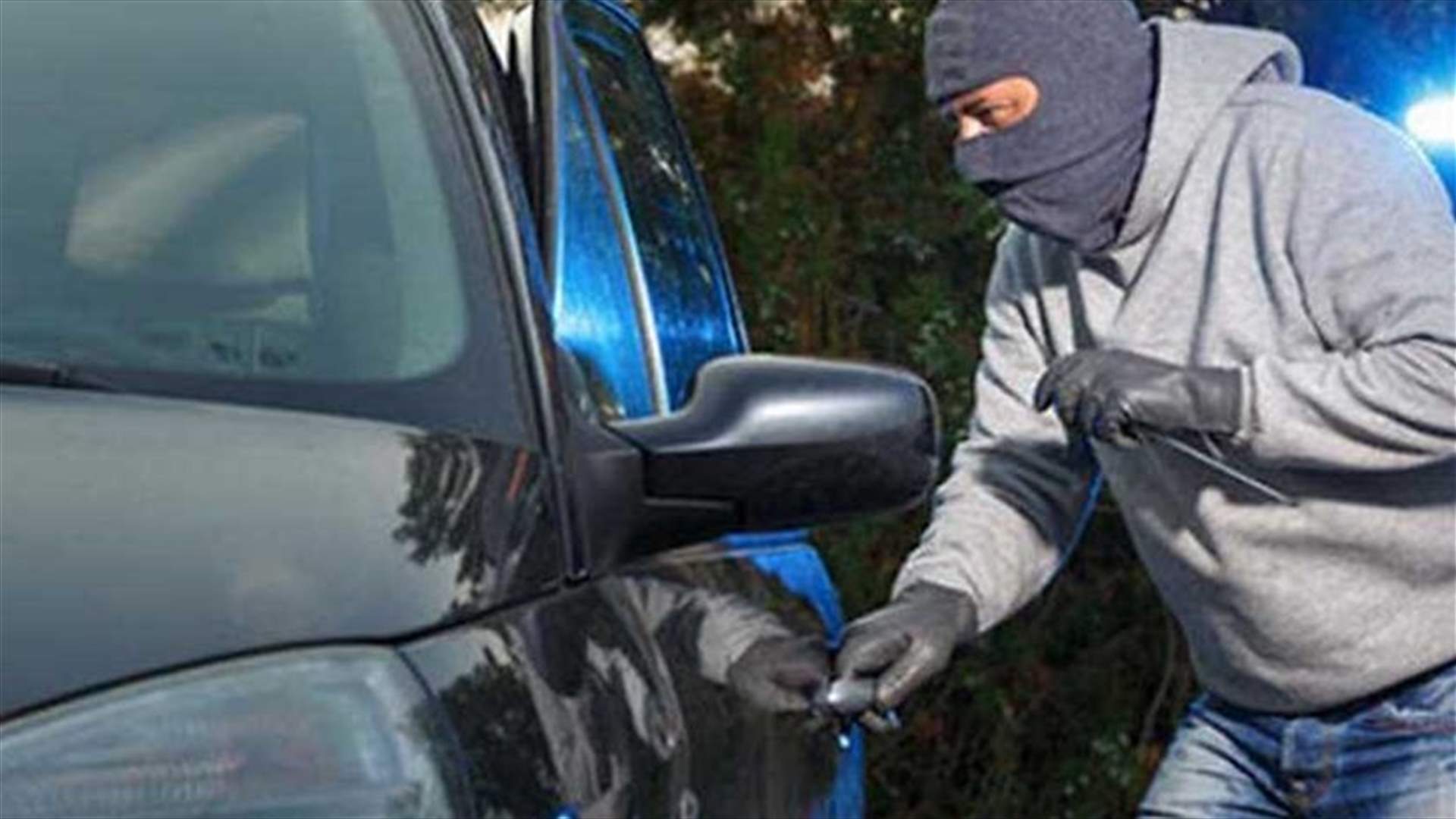 ما صحة الخبر عن سرقة "مرايا" لنحو 70 سيارة في الاشرفية؟