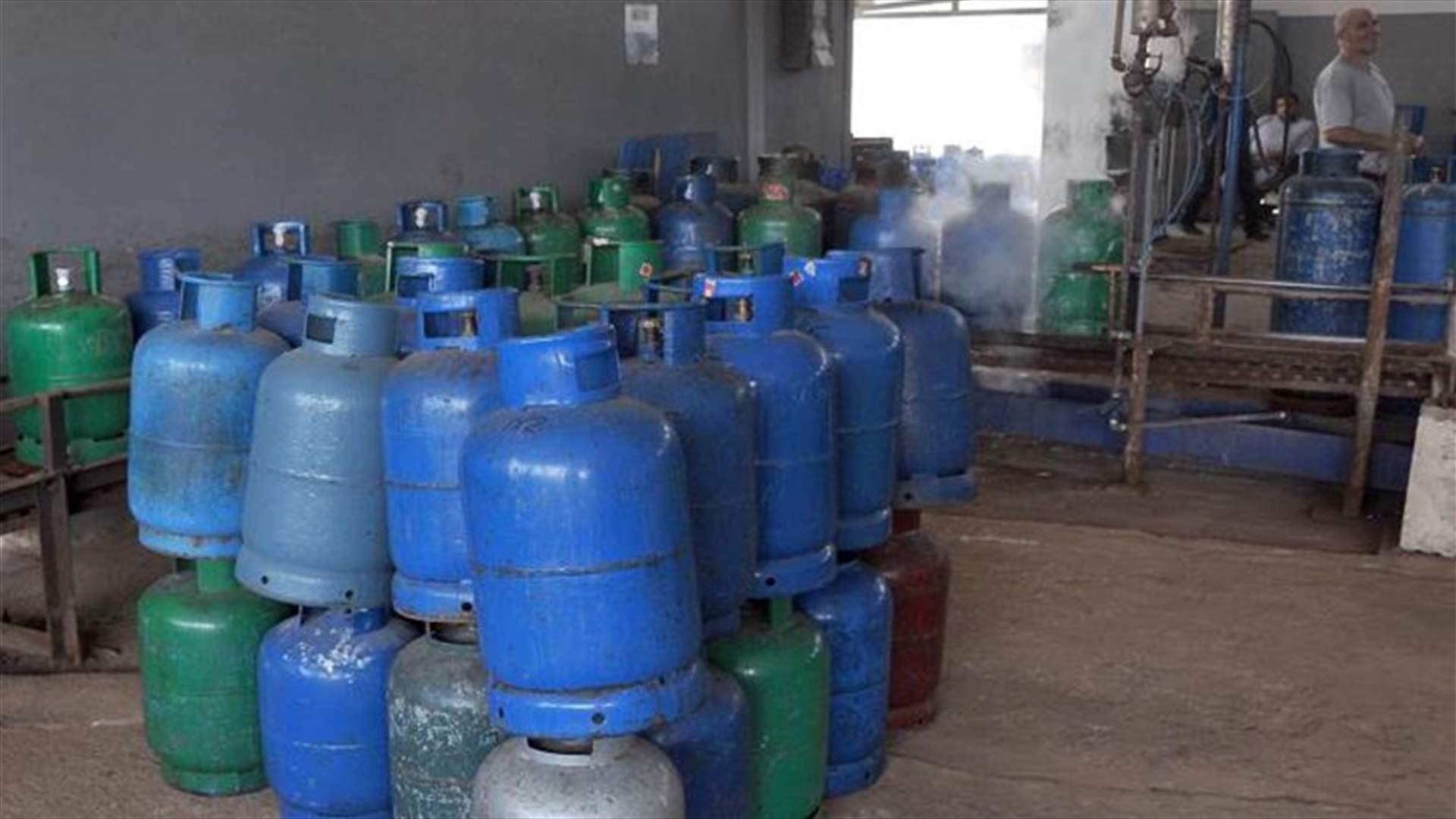 نقابات قطاع الغاز طالبت برفع جعالة التوزيع الى 3000 ليرة نظرا لارتفاع اسعار الكلفة
