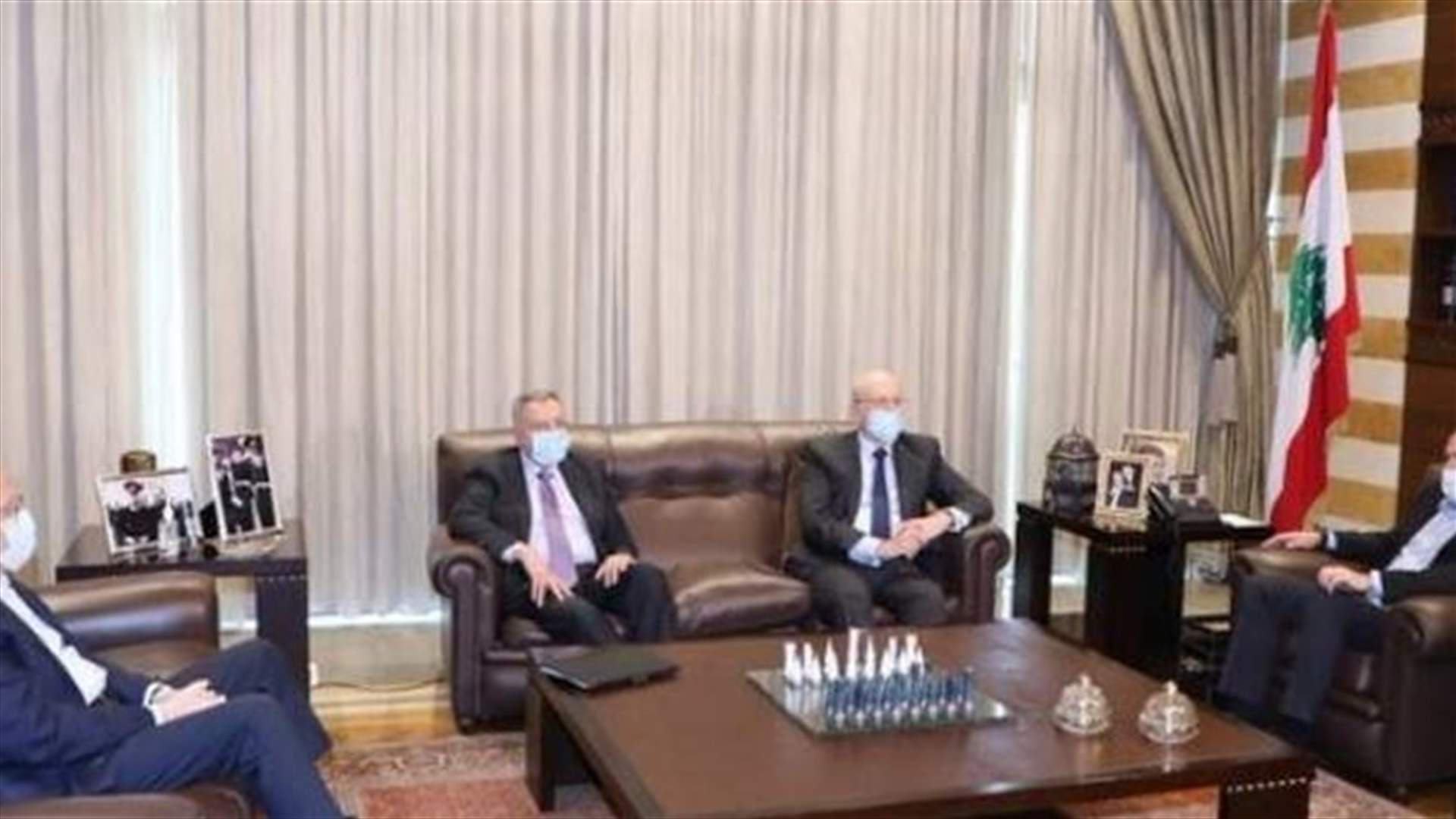 هذا ما كشفته مصادر مطلعة لـ"الجمهورية" عن لقاء الرؤساء السابقين للحكومات