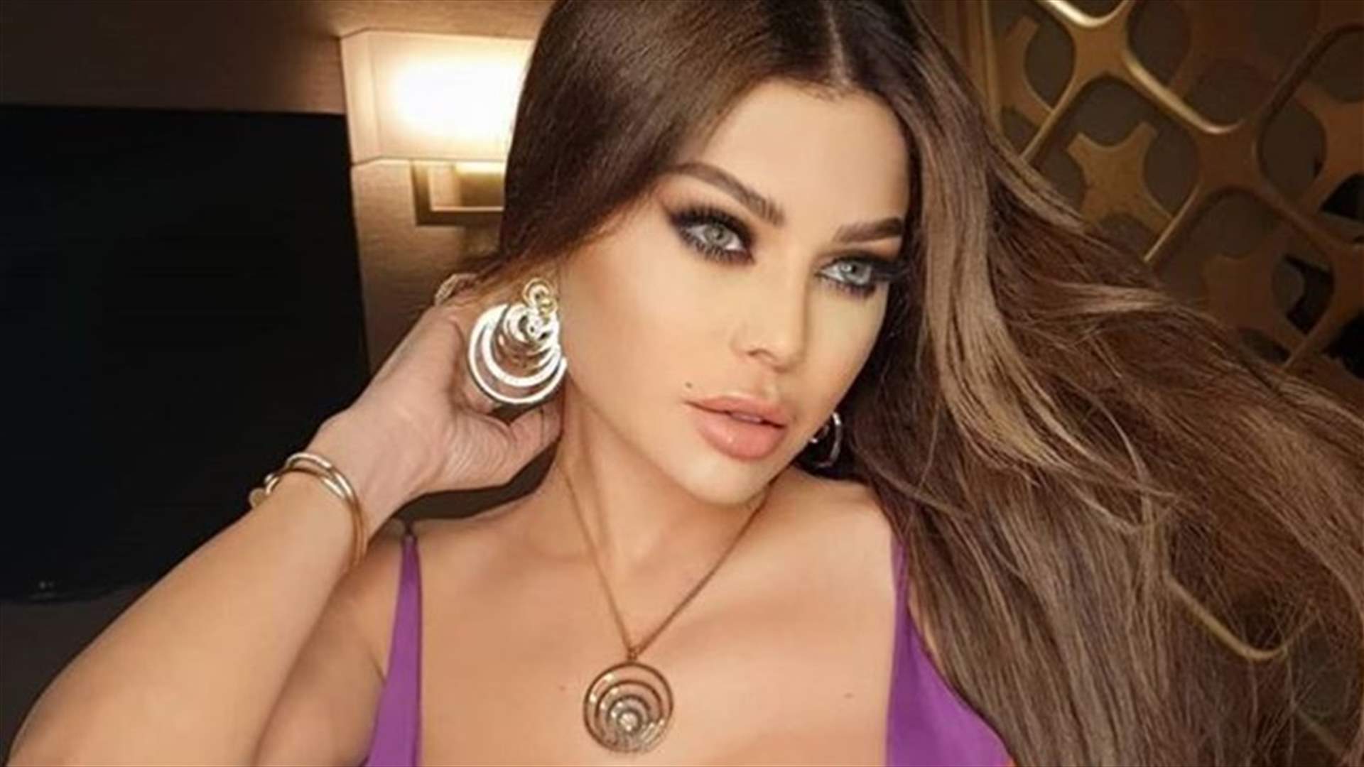 هيفاء وهبي تشعل مواقع التواصل الاجتماعي بإطلالة رمضانية (صور)