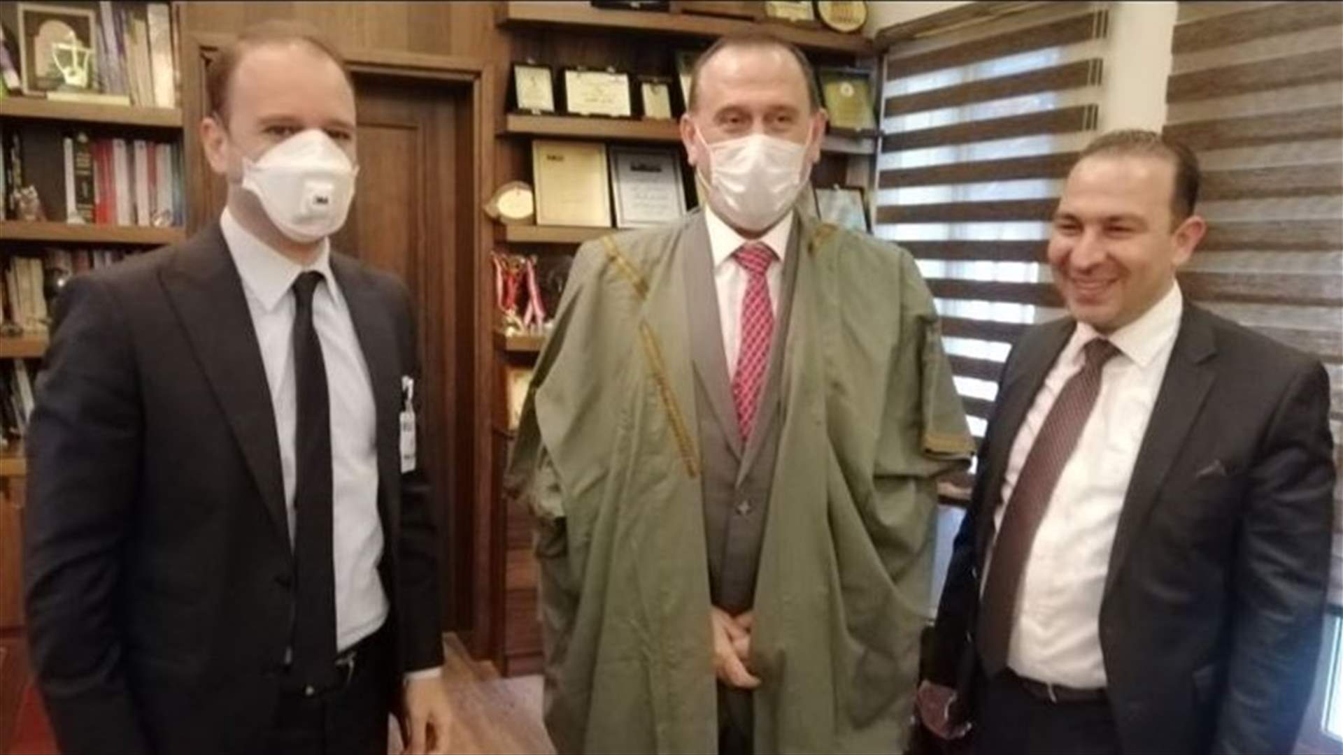 حب الله زار خضر بحضور مرتضى: هدف الزيارة للمنطقة الدفع بها إلى الأمام للتخلص من الأزمة الاقتصادية