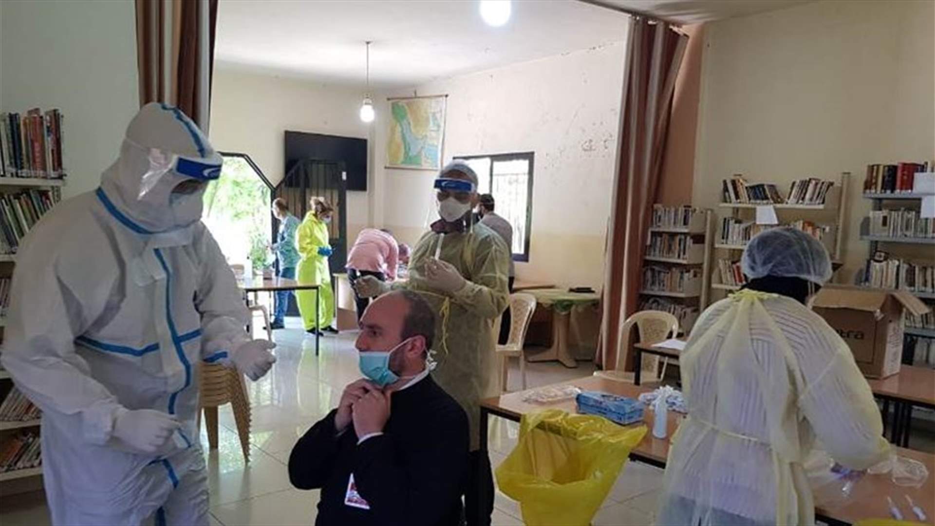 أخذ عينات من مواطنين خالطوا مصابين في رحبة