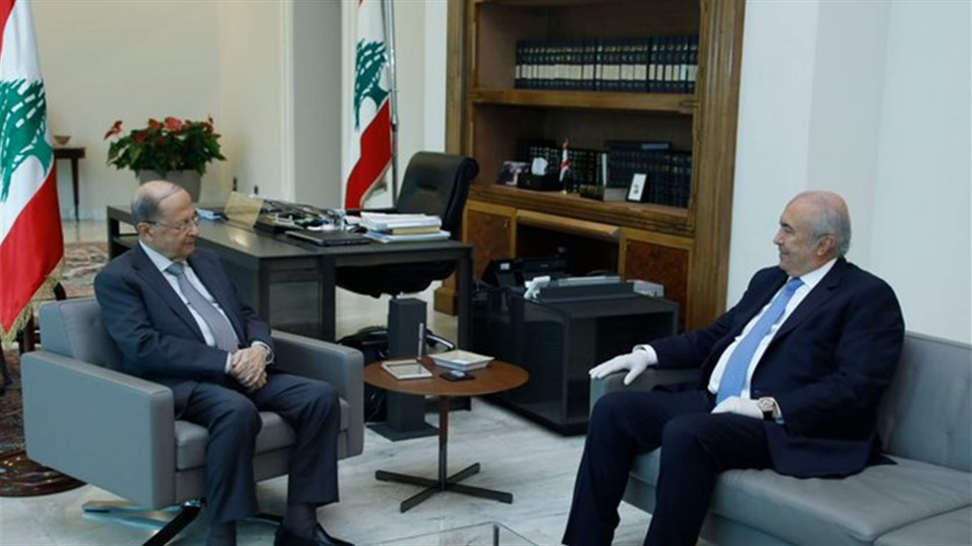 عون استقبل مخزومي والبستاني ورئيس بلدية الدامور