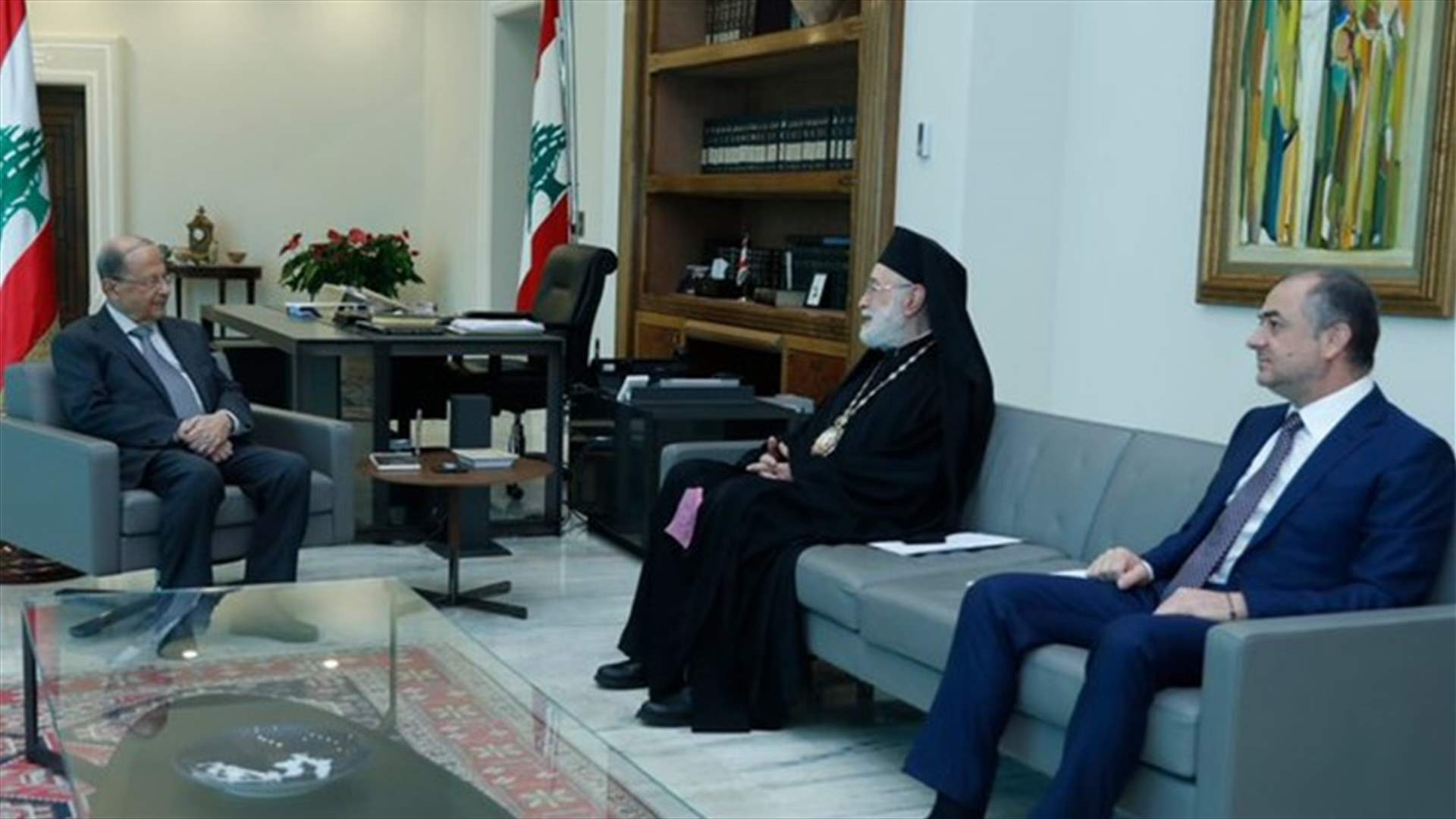 عون اطلع من عودة على مداولات اجتماع المطرانية: حريص على المحافظة على حقوق الطوائف كافة