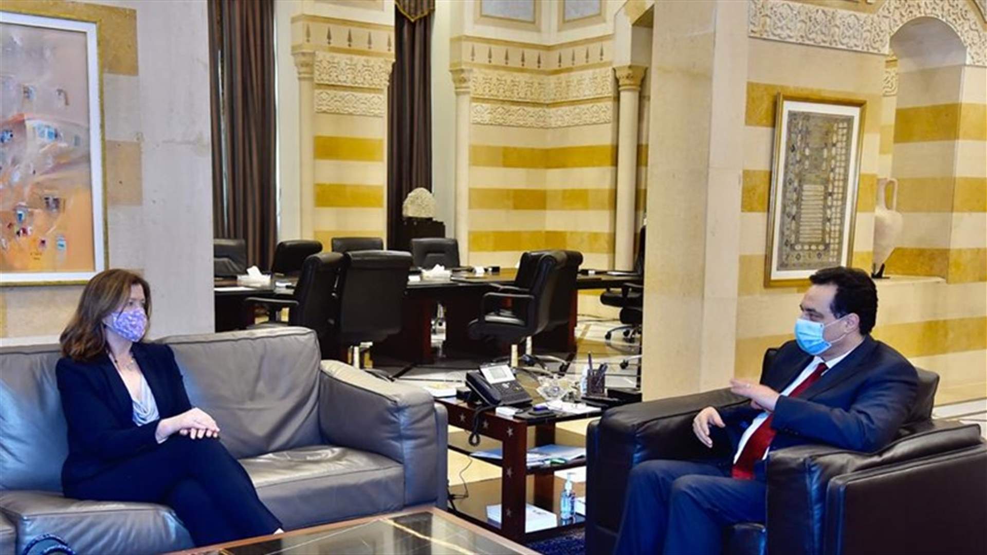 دياب استقبل شيا وجرى البحث في خطة الحكومة المالية