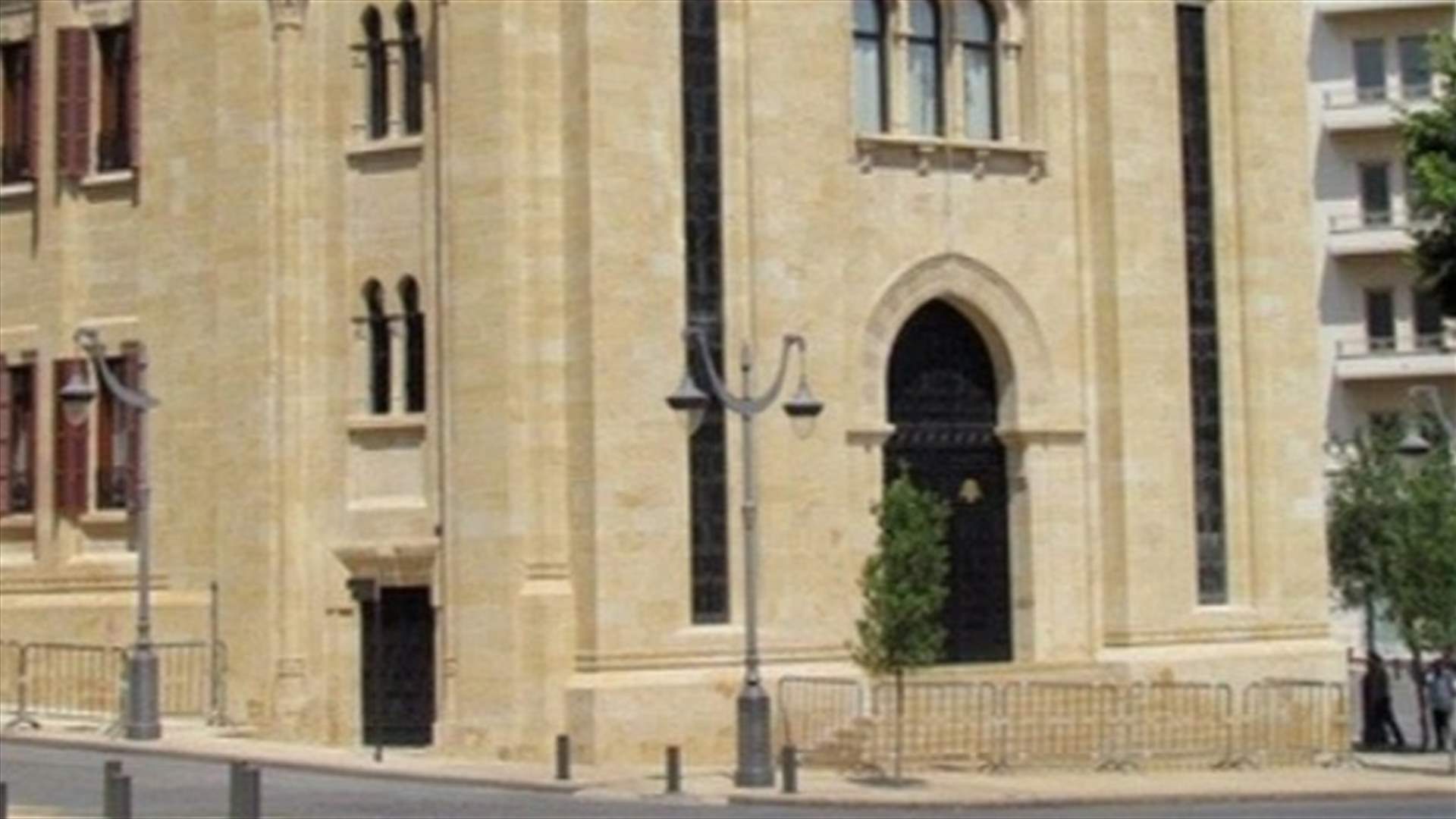 توضيح بشأن المذكرة الادارية المتداولة التي تدعو الموظفين الذين تجاوزت فترة خدمتهم 25 سنة للاستقالة....