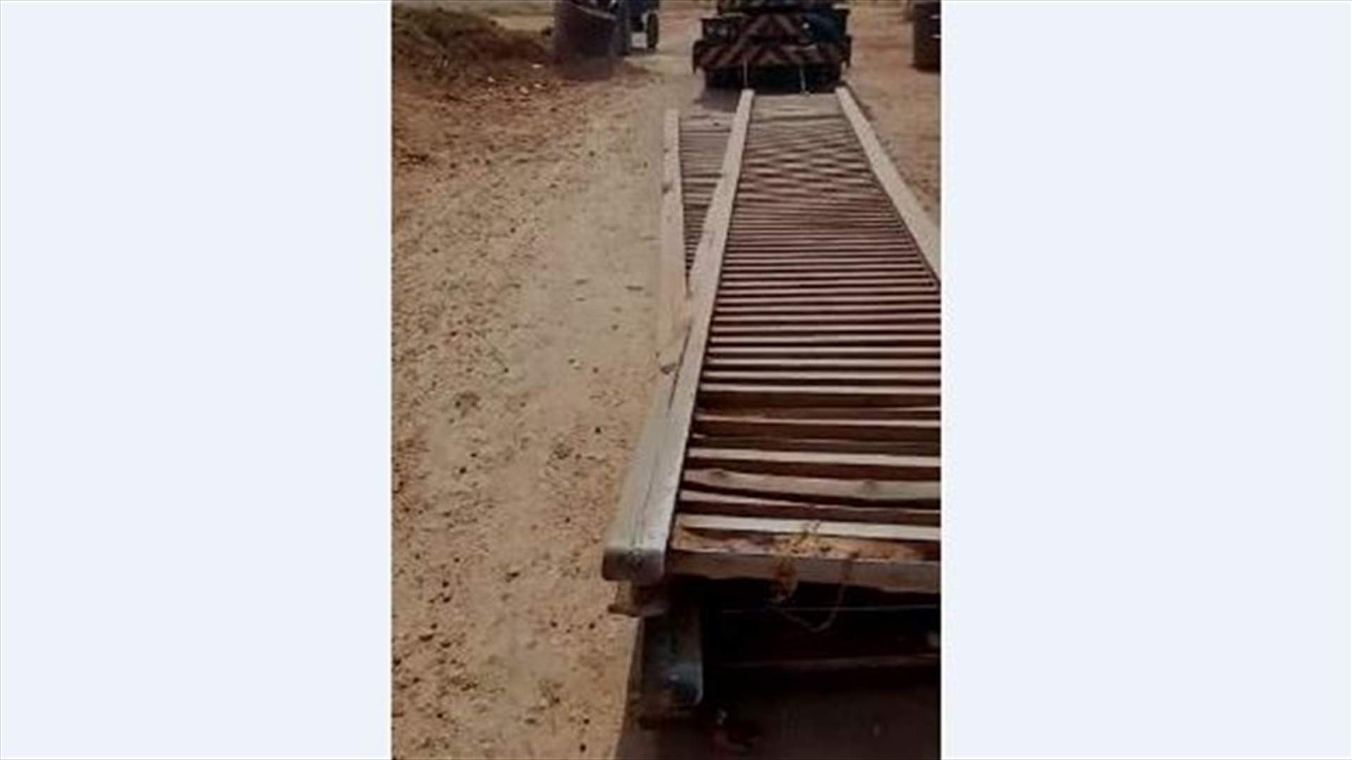 بعد تحقيق الـLBCI عن التهريب... الجيش يزيل جسرًا أساسيًا كان يستخدم لمرور الشاحنات والبضائع المهربة (فيديوهات)