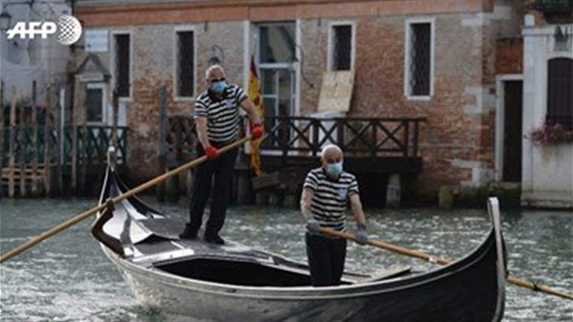 Gondolas, water taxis back in business as Venice ends some lockdown regulations