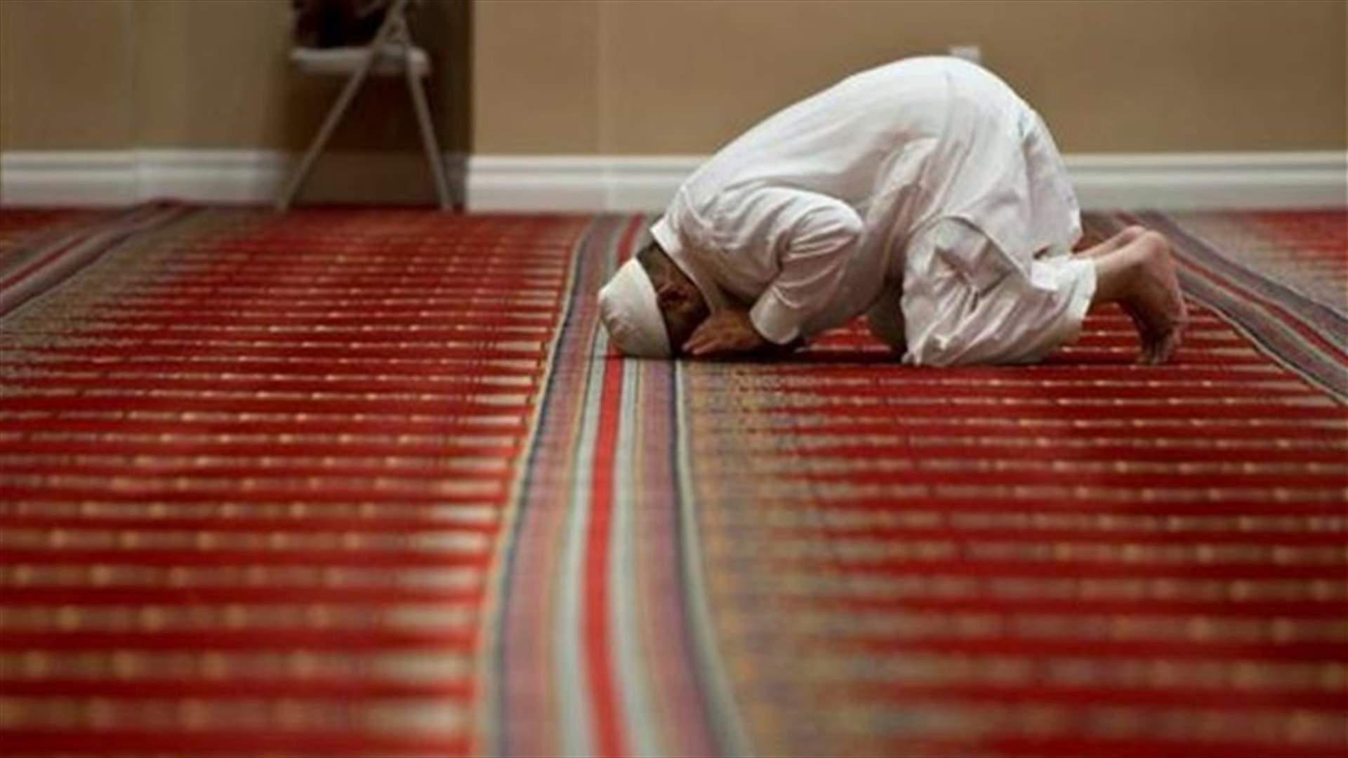 هيئة كبار العلماء بالأزهر: صلاة عيد الفطر في البيت والخطبة ليست شرطاً