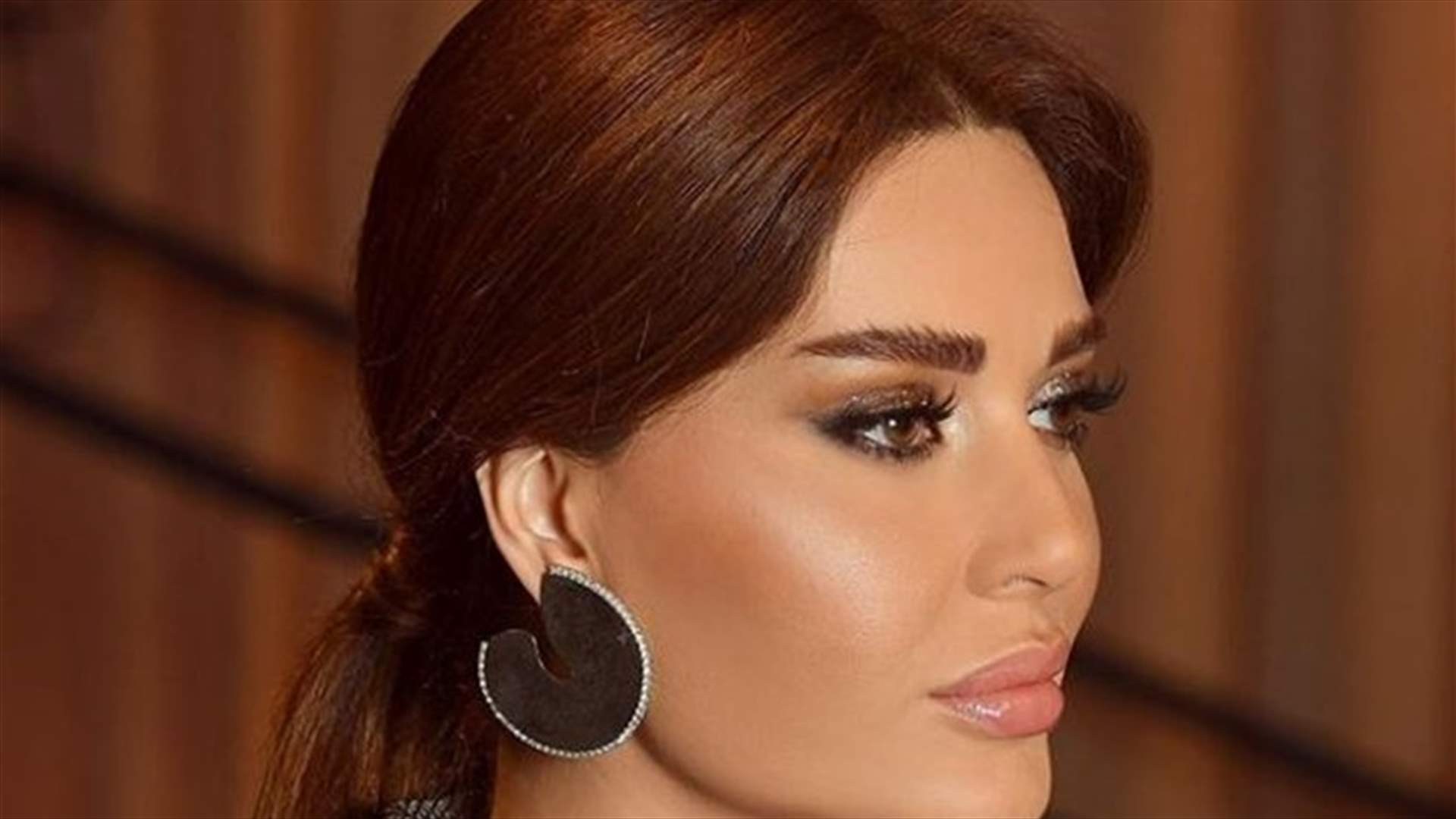 داليا مبارك تضع سيرين عبد النور في موقف حرج.. هل تقصّدت مناداتها بـ"نسرين"؟