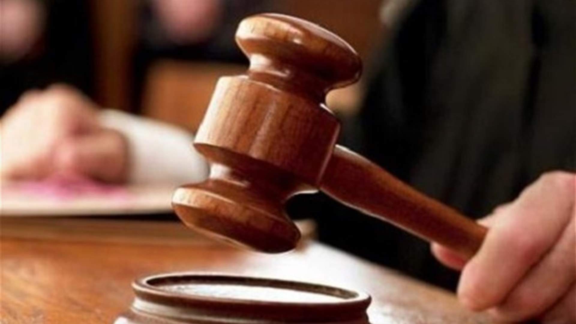 القاضي أبو سمرا أنهى استجواب حمدان و3 صرافين وأبقاهم موقوفين