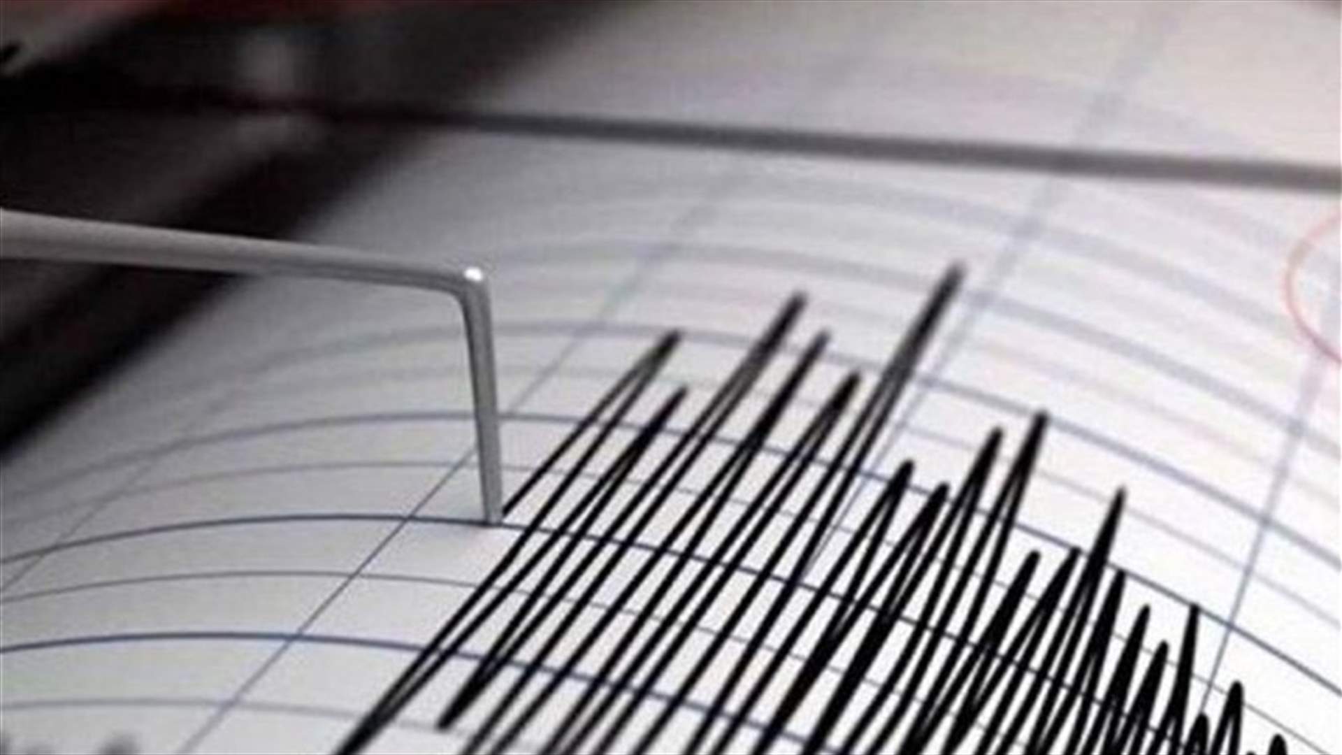 زلزال بقوة 6.2 درجة يضرب وسط البحر المتوسط