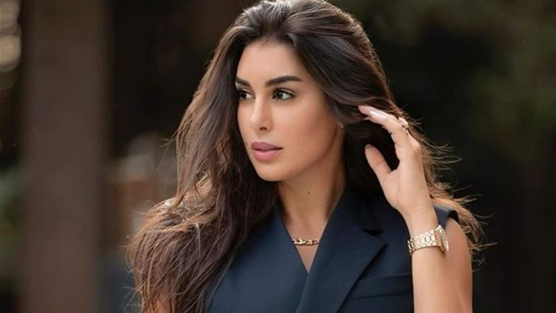 ياسمين صبري تطلّ من داخل طائرة أبو هشيمة الخاصة (صورة)