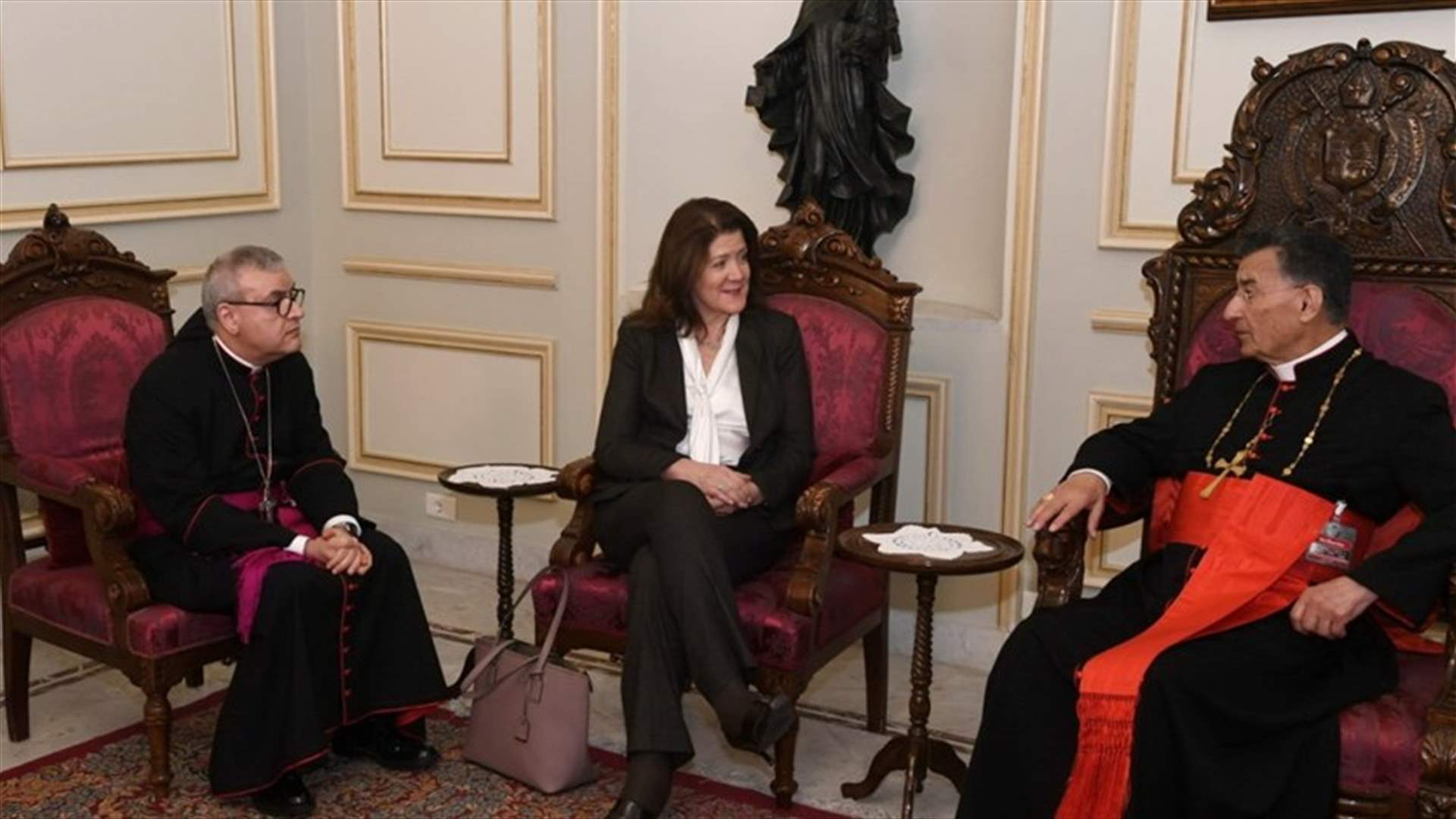 الراعي عرض والسفيرة الأميركية الأوضاع الراهنة