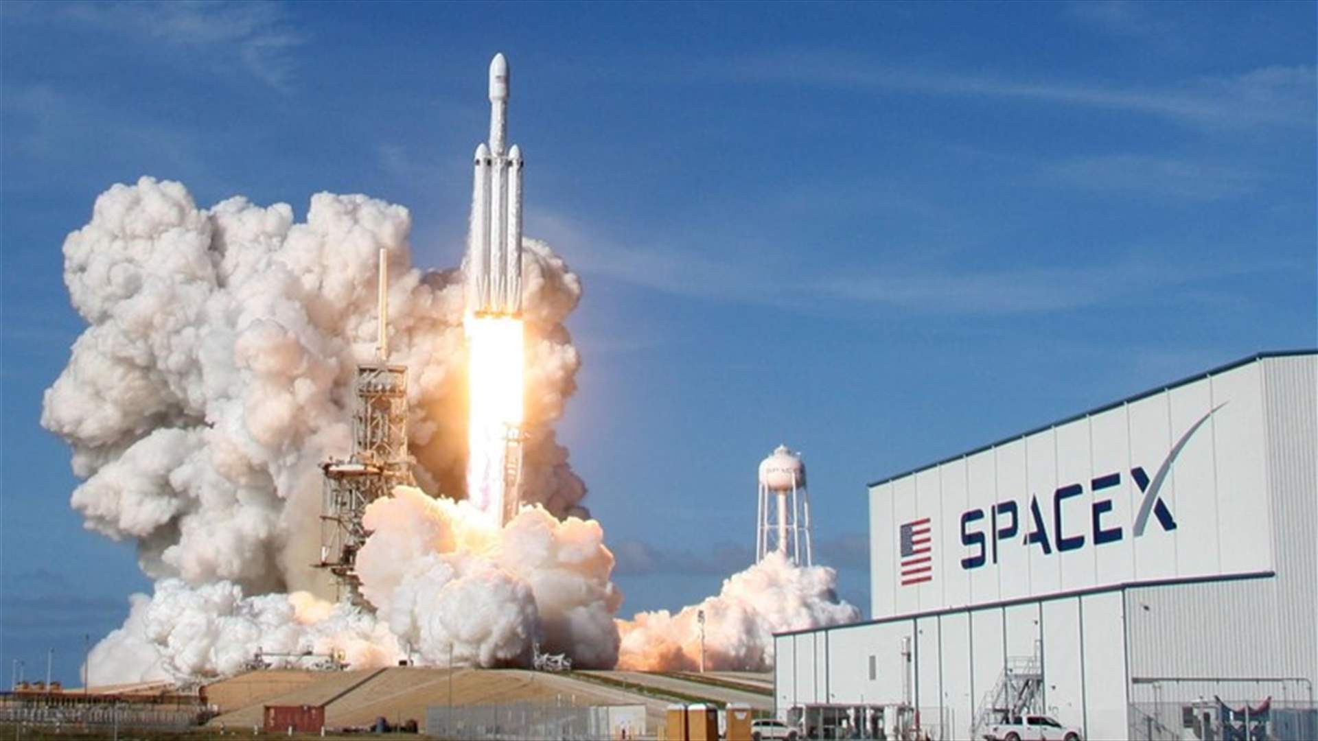 إرجاء إقلاع "سبايس إكس" في أول مهمة فضائية مأهولة بسبب رداءة الطقس