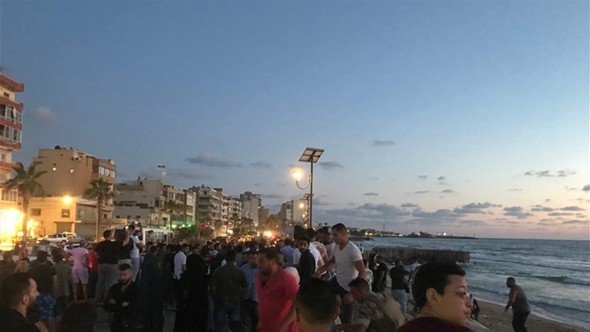 العثور على غريق قبالة شاطىء صيدا ومحاولات لانعاشه....