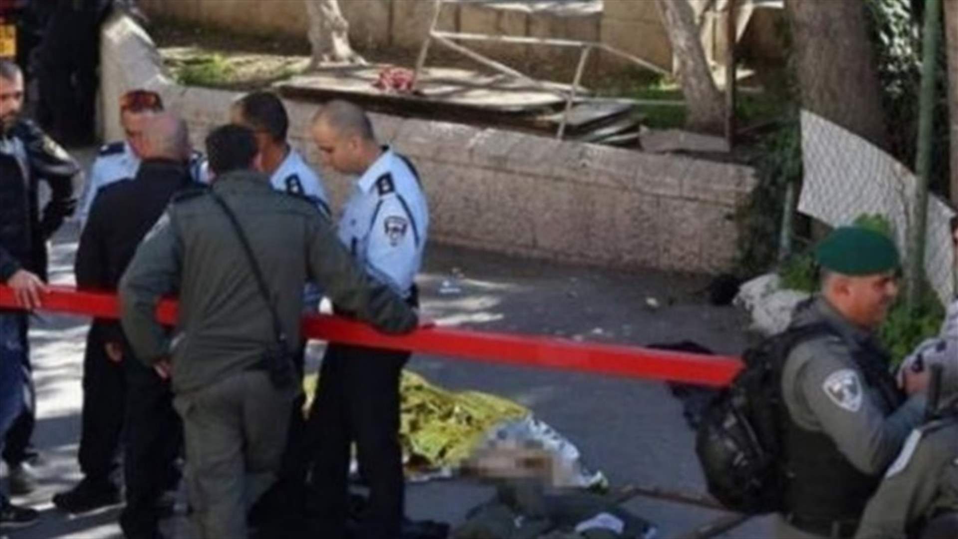 الشرطة الفلسطينية تقتل فلسطينيا أعزل اشتبهت بأنه مسلح