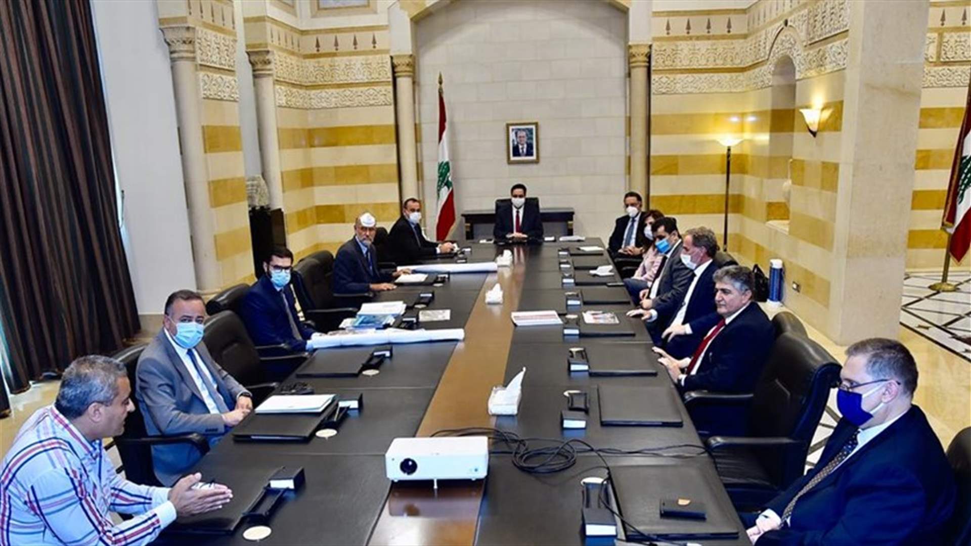 رئيس مجلس إدارة شركة الترابة الوطنية وافق على تعليق إغلاق الشركة بناءً على طلب دياب... اليكم التفاصيل