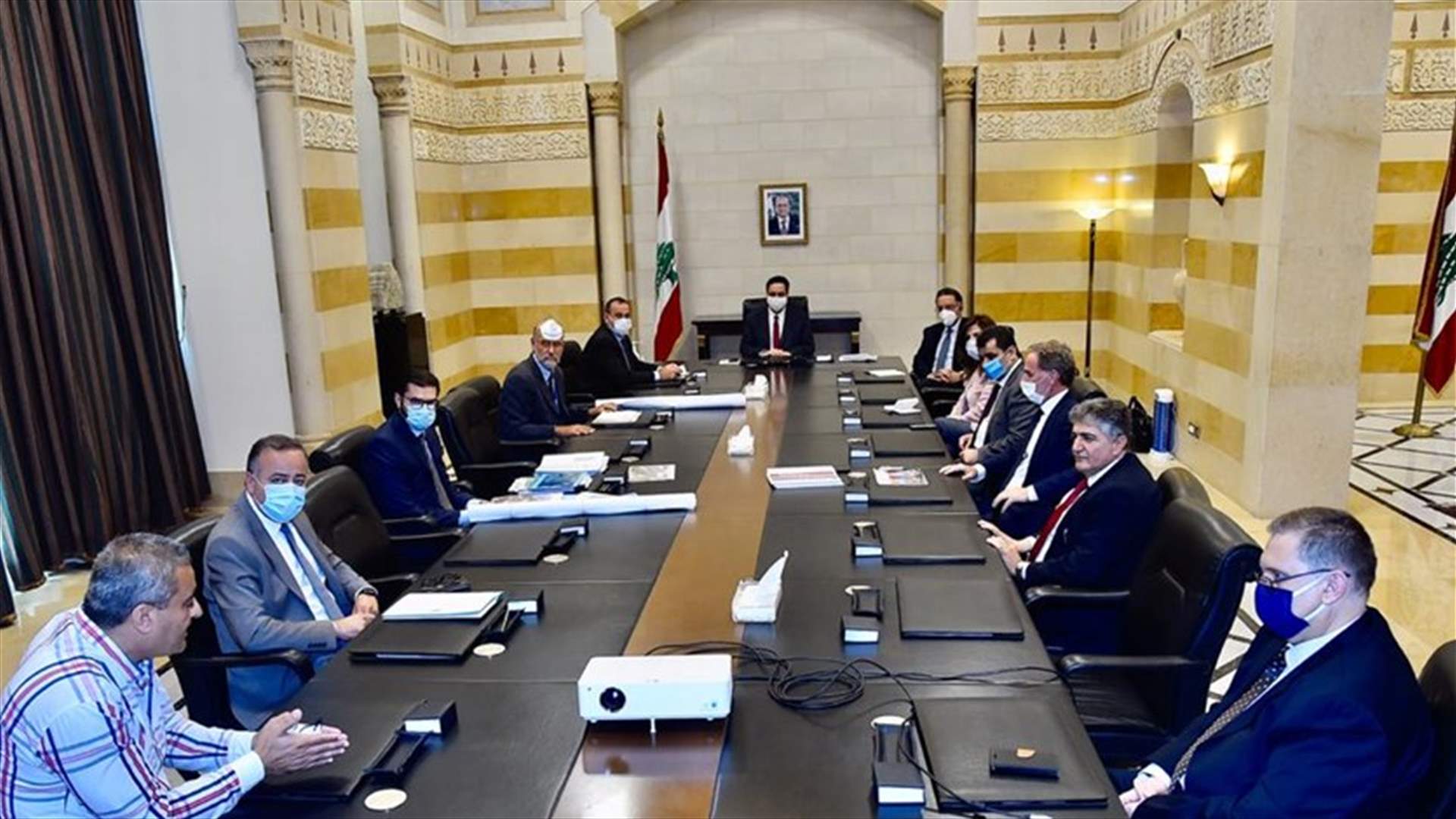 Diab meets a delegation from the Syndicate of Money Changers