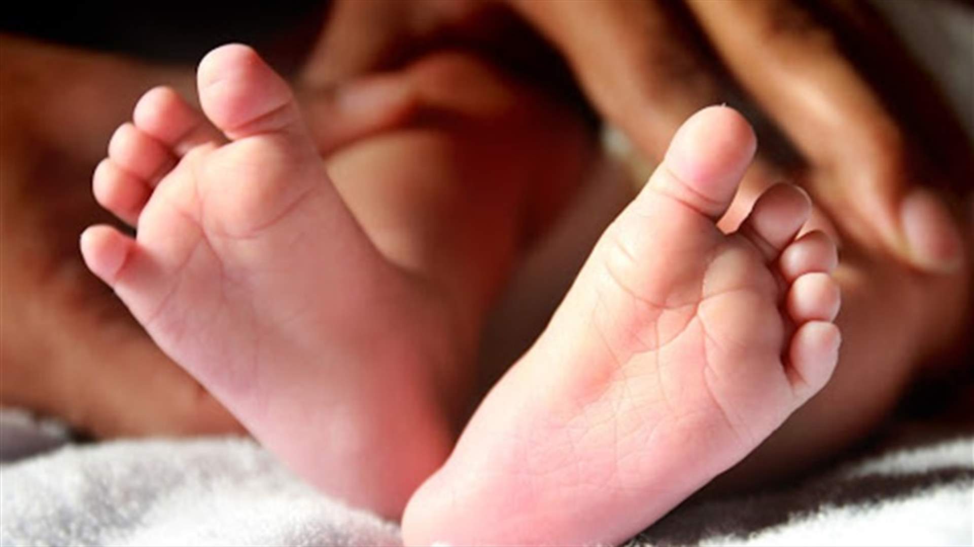 ولادة طفلة بفم ثان في حالة طبية نادرة (صور)