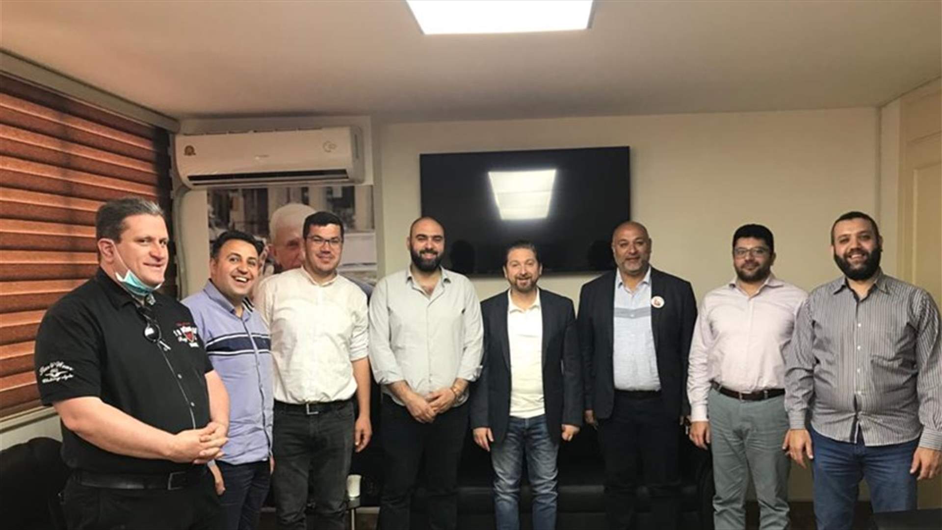 كرامي استمع الى مطالب المتعاقدين بالساعة في فروع اللبنانية