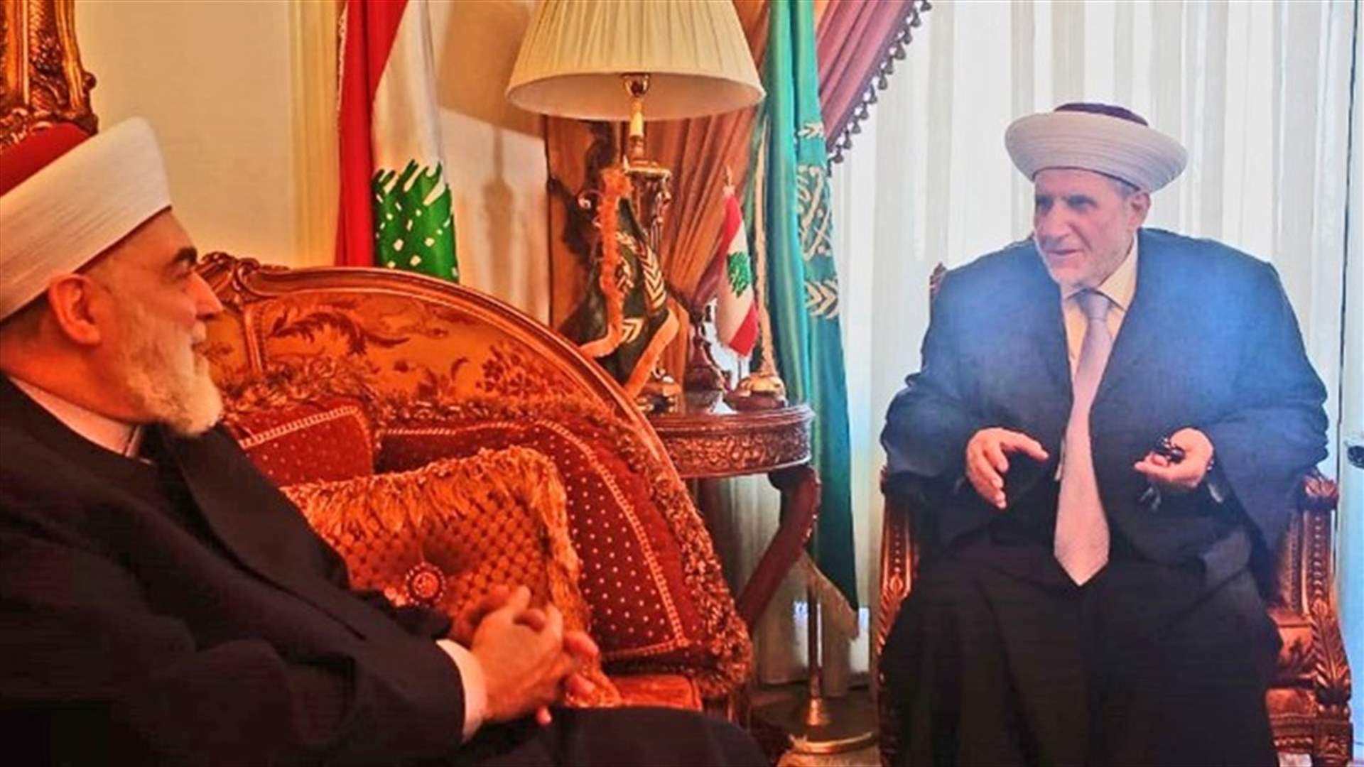 للمرّة الأولى منذ تكليفه القيام بمهام الإفتاء... المفتي إمام يزور المفتي الشعار