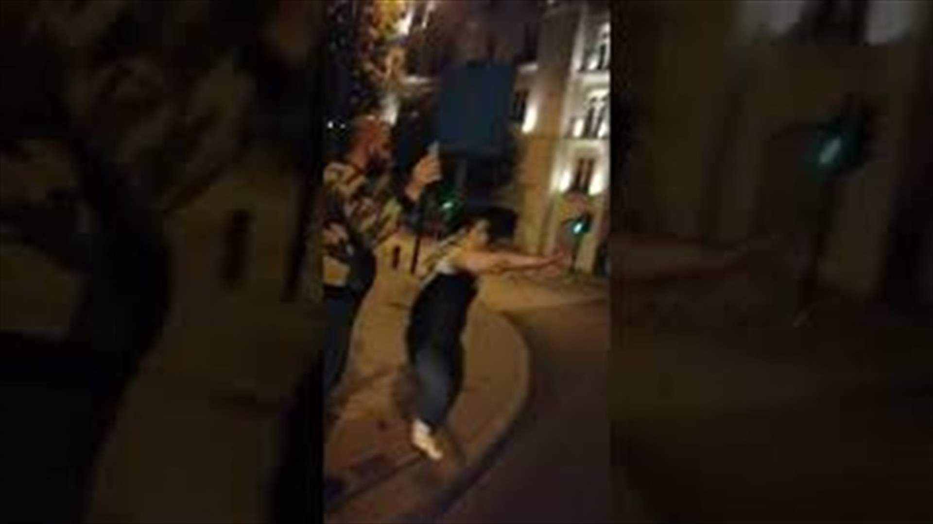 تحرّك احتجاجي أمام منزل وزيرة الدفاع (فيديو)