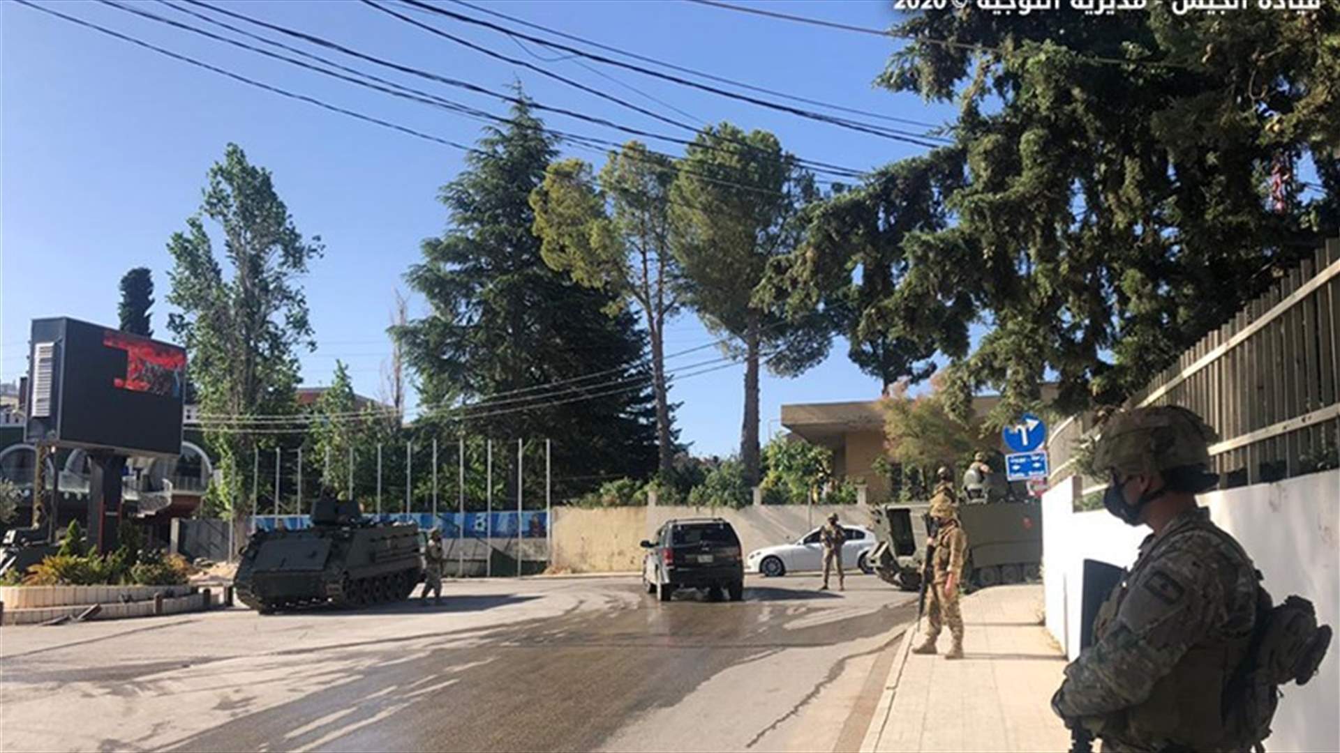 الجيش ينفّذ عمليات دهم ويوقف شخصًا في بعلبك (صور)
