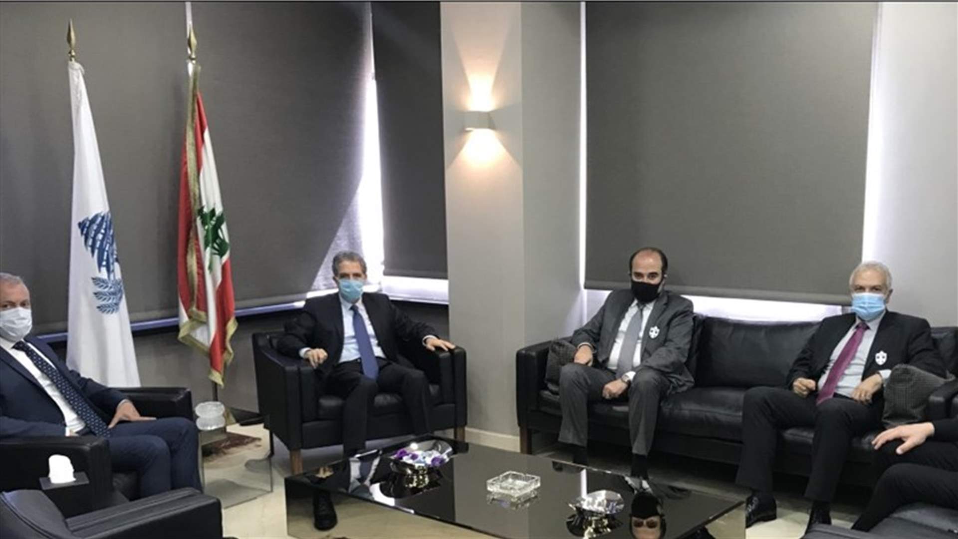 وزني بحث وساسين في قرض الصندوق العربي والتقى وفد الجمهورية القوية: المشاورات مع صندوق النقد الدولي بناءة وإيجابية