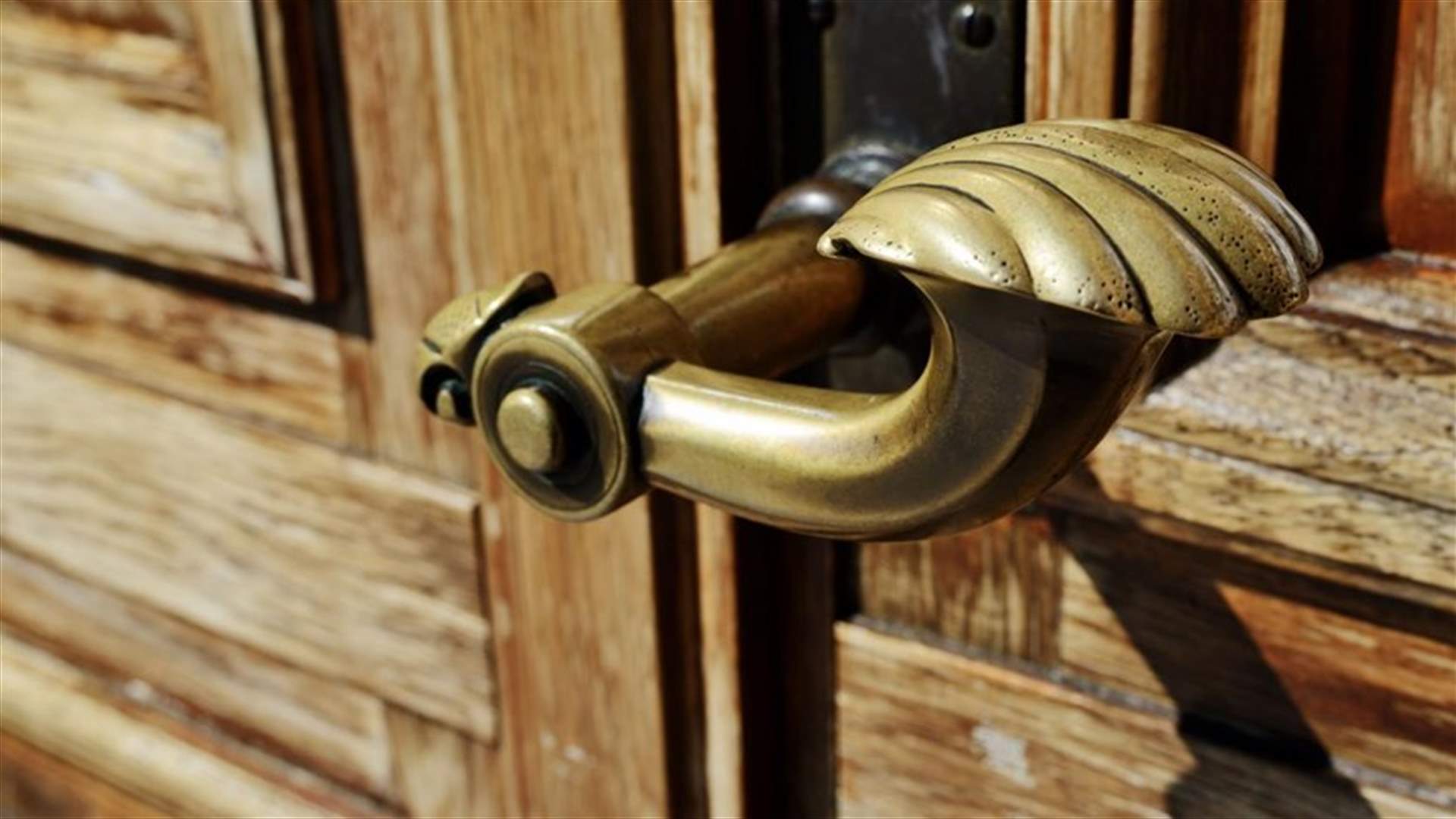 النّحاس يثبت فعاليّته...يقتل فيروس كورونا خلال 4 ساعات