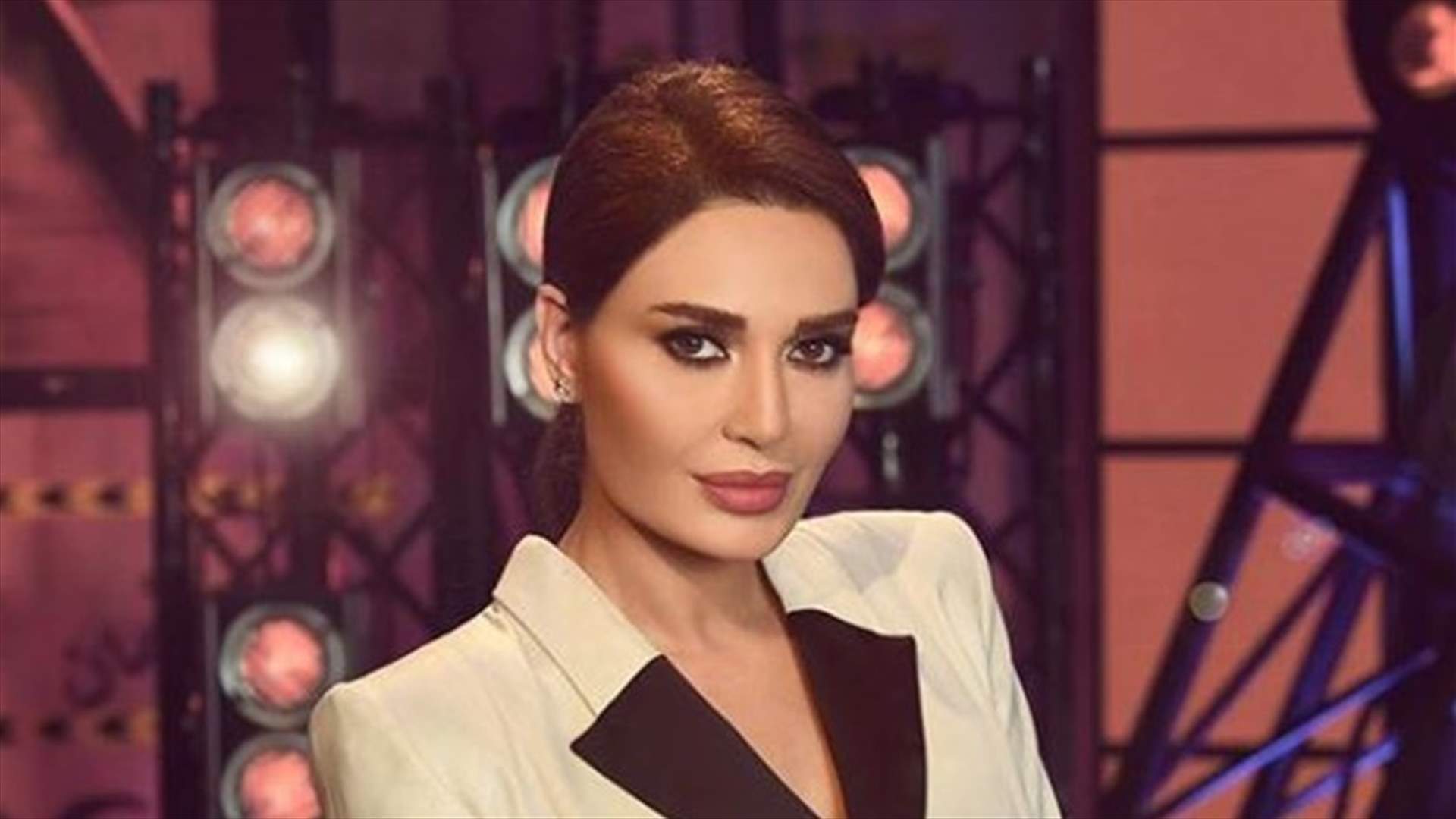 إبن سيرين عبد النور يلفت الأنظار بطرافته... هل يشبهها؟