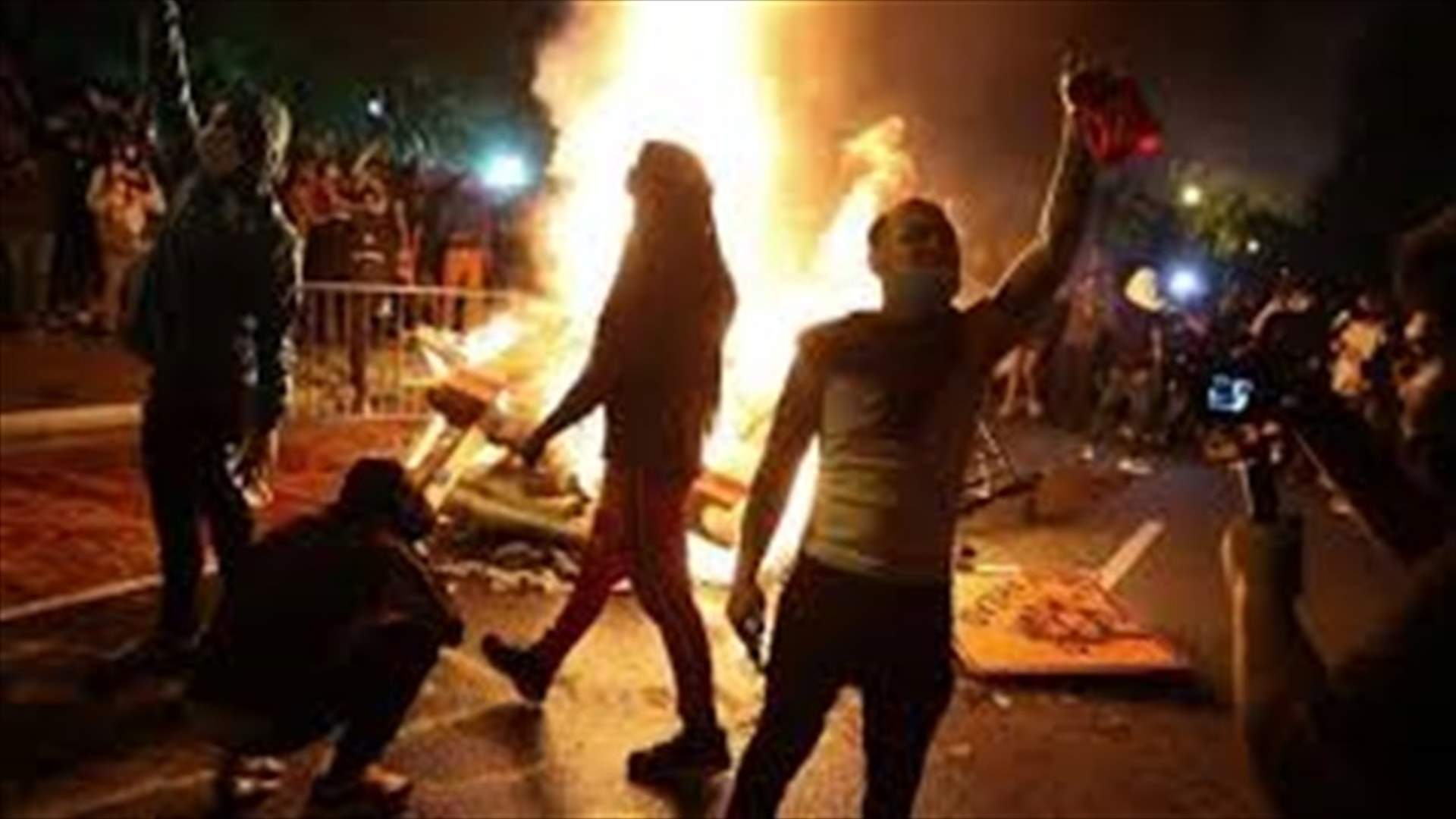 تمديد حظر التجول الليلي في نيويورك حتى الأحد بعد أعمال شغب