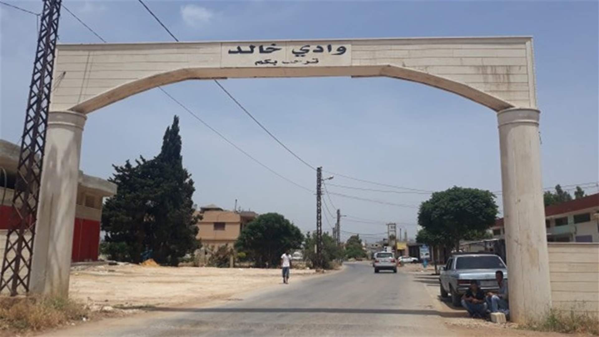 إزالة قوس النصر عند مدخل منطقة وادي خالد