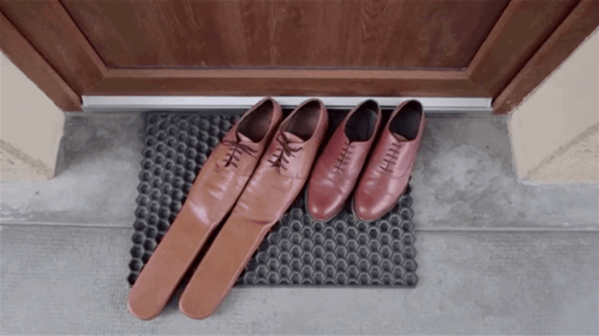 Romanian cobbler keeps people apart with size 75 shoes-[VIDEO]